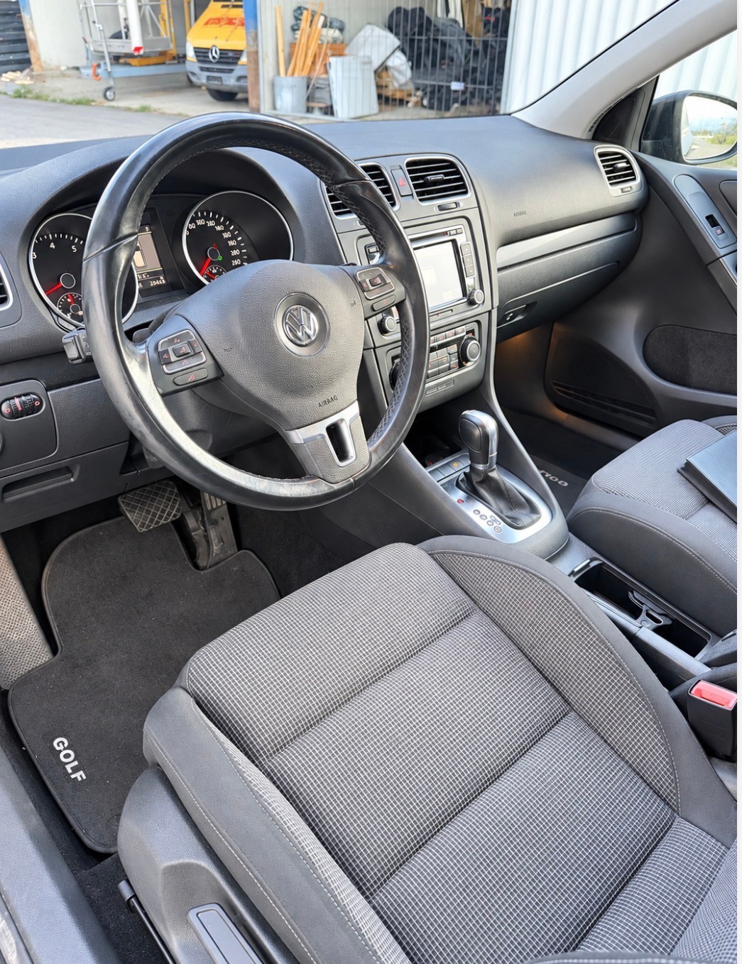 VW Golf 1.4 TSI Team DSG-image-4