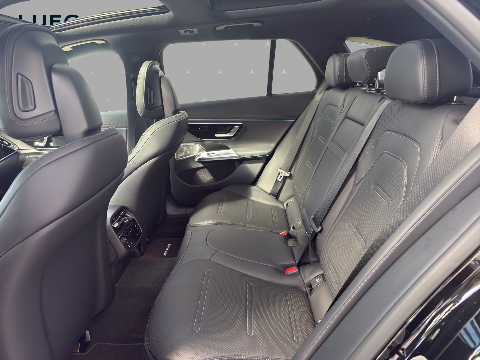 MERCEDES-BENZ E 53 Hybrid T 4Matic+ 9G-Tronic-image-13