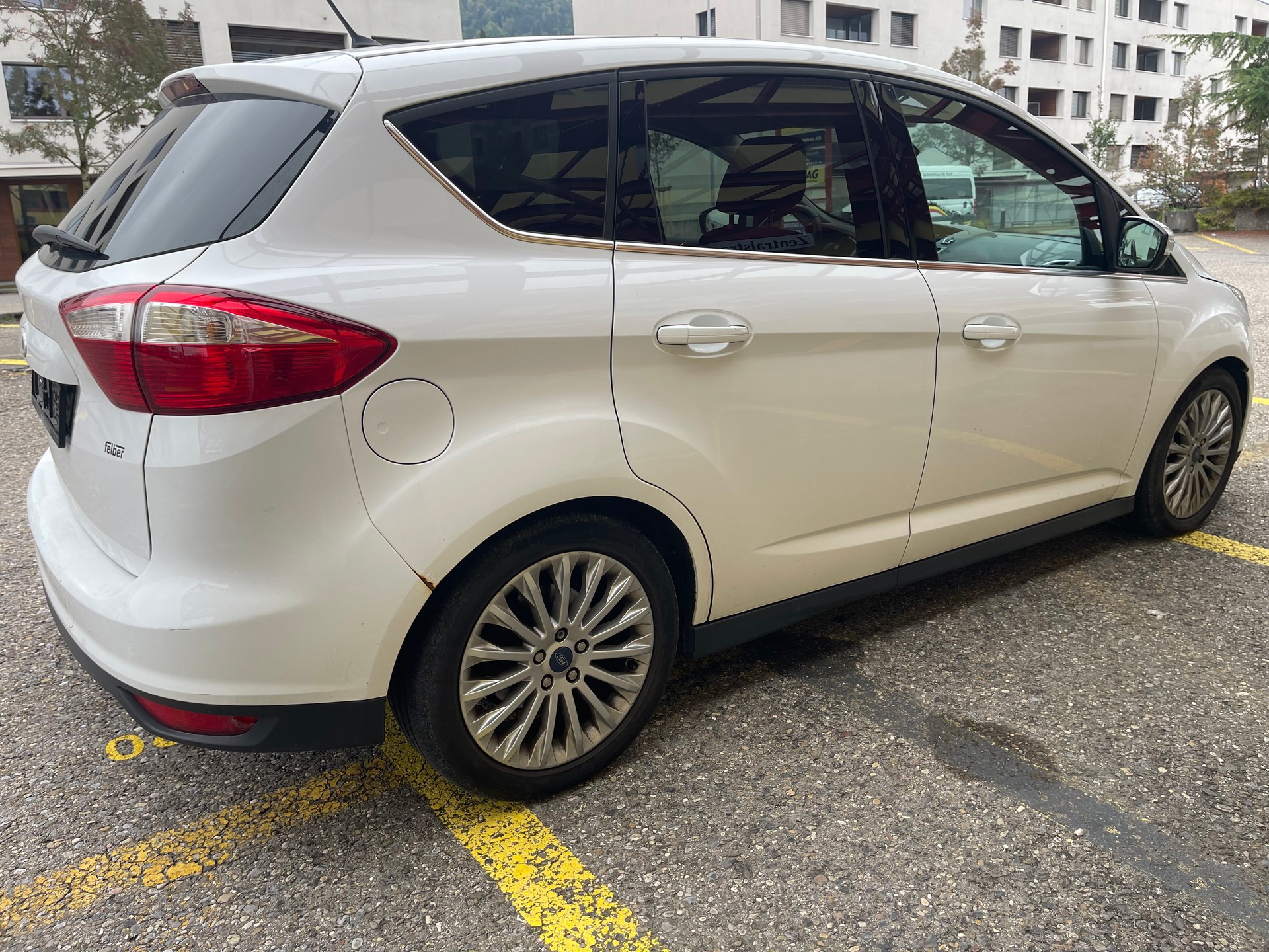 FORD C-Max 1.6 SCTi Titanium-image-7