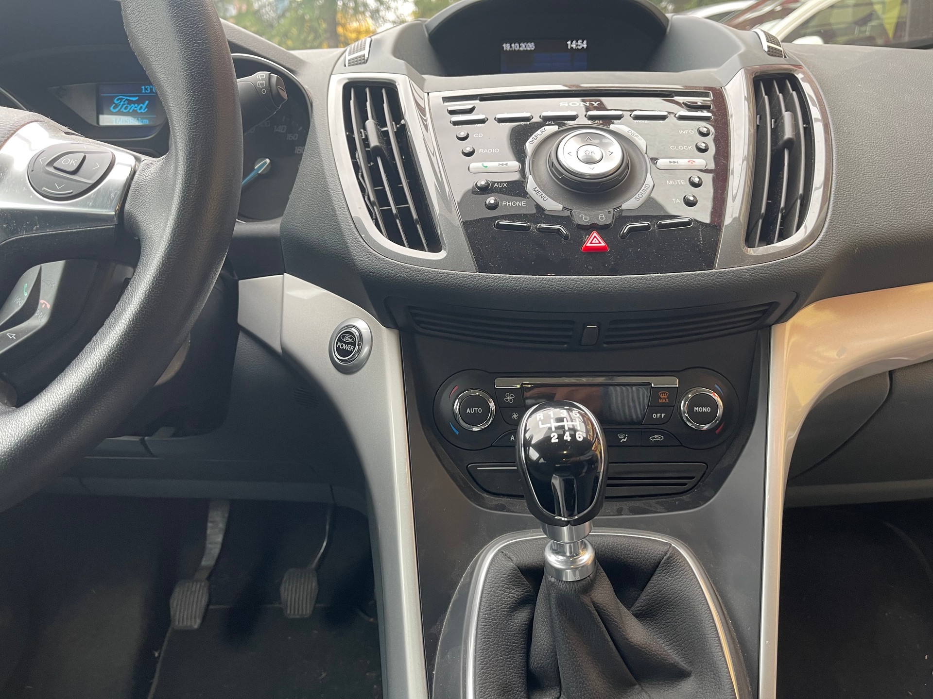 FORD C-Max 1.6 SCTi Titanium-image-8
