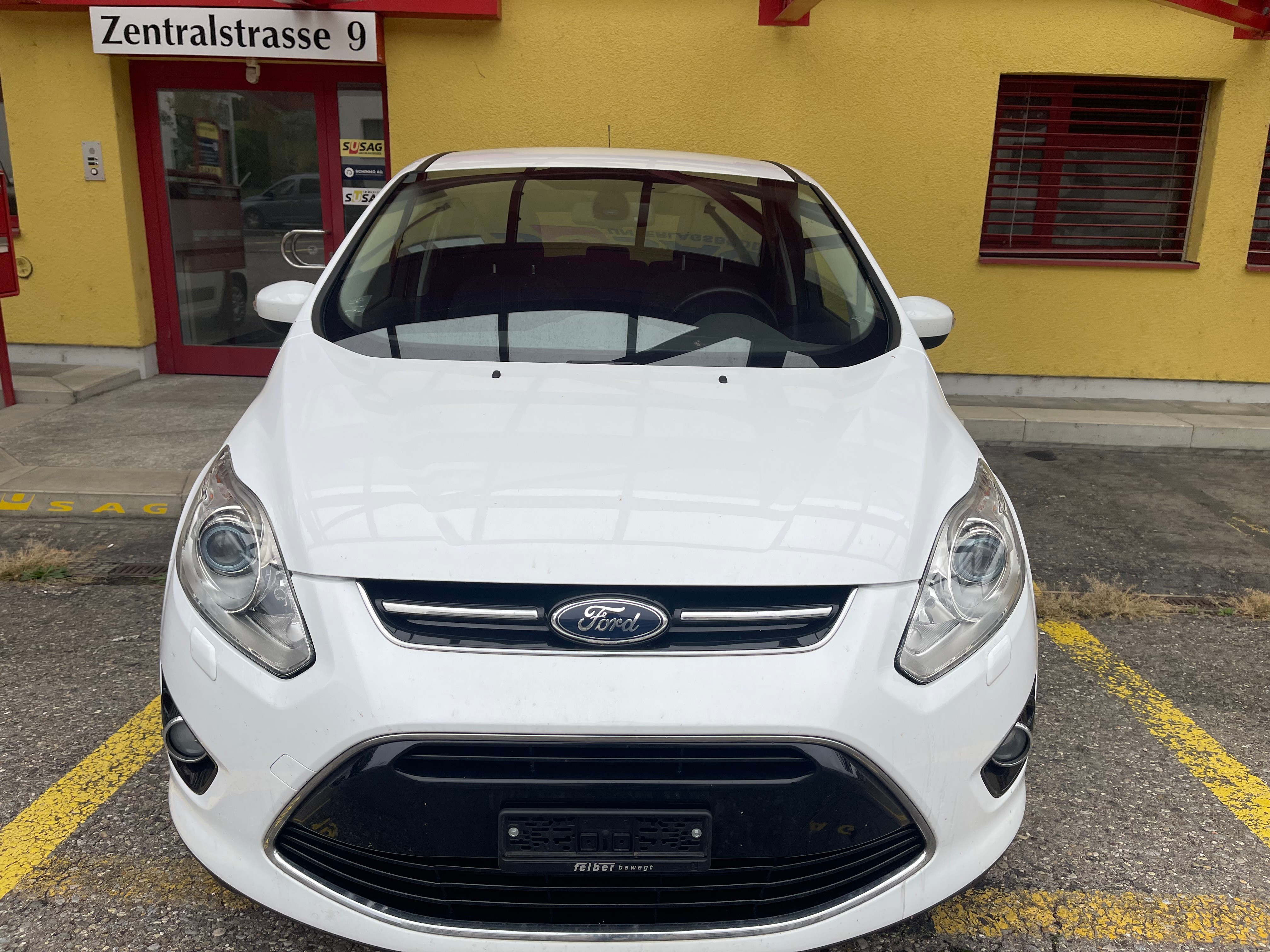 Car photo