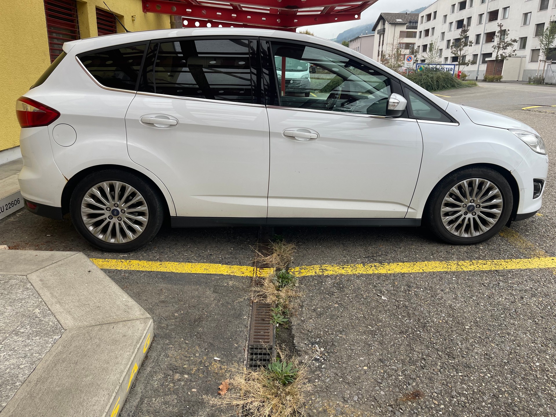 FORD C-Max 1.6 SCTi Titanium-image-3