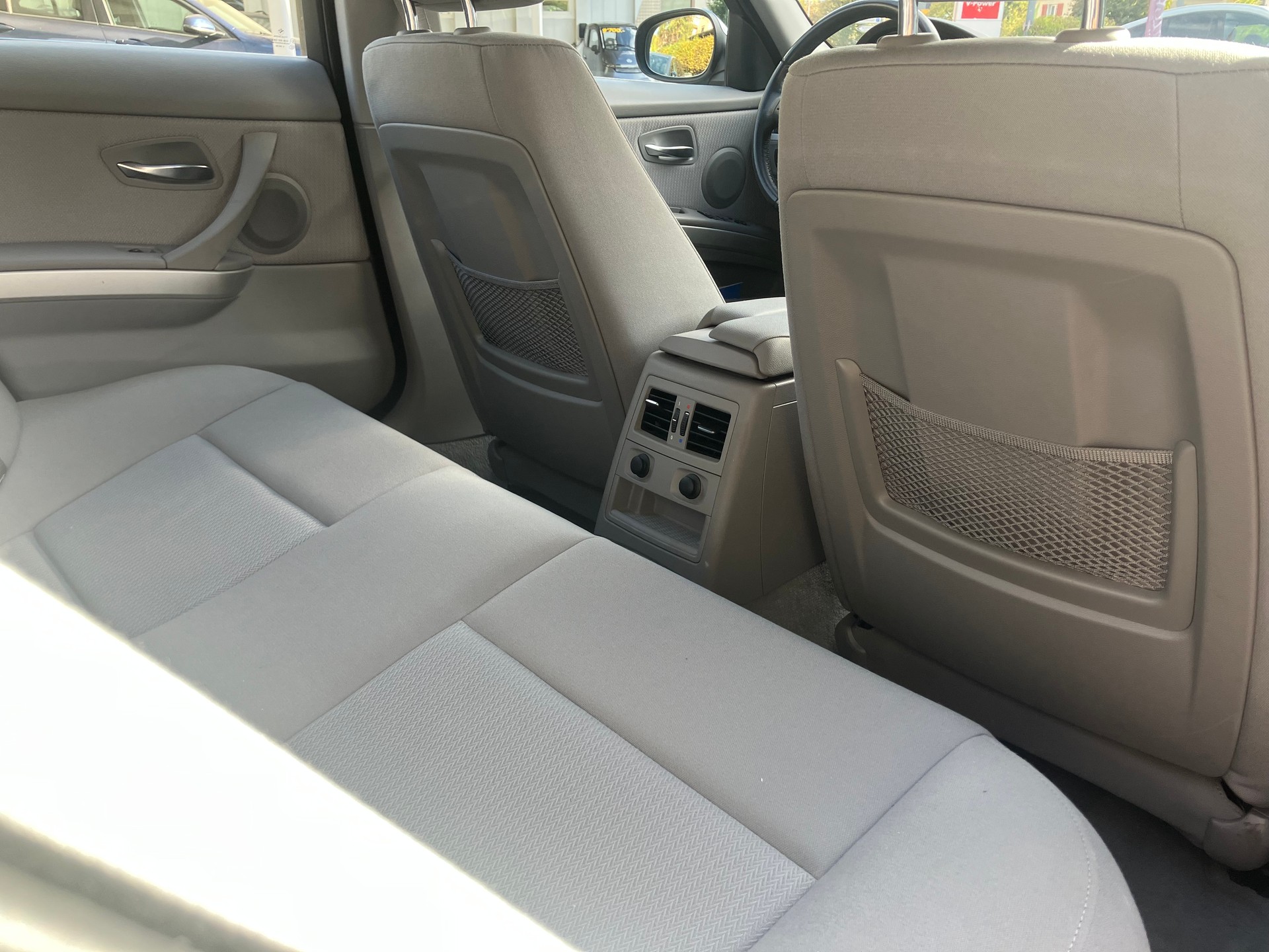 BMW 330i xDrive Touring Steptronic-image-7