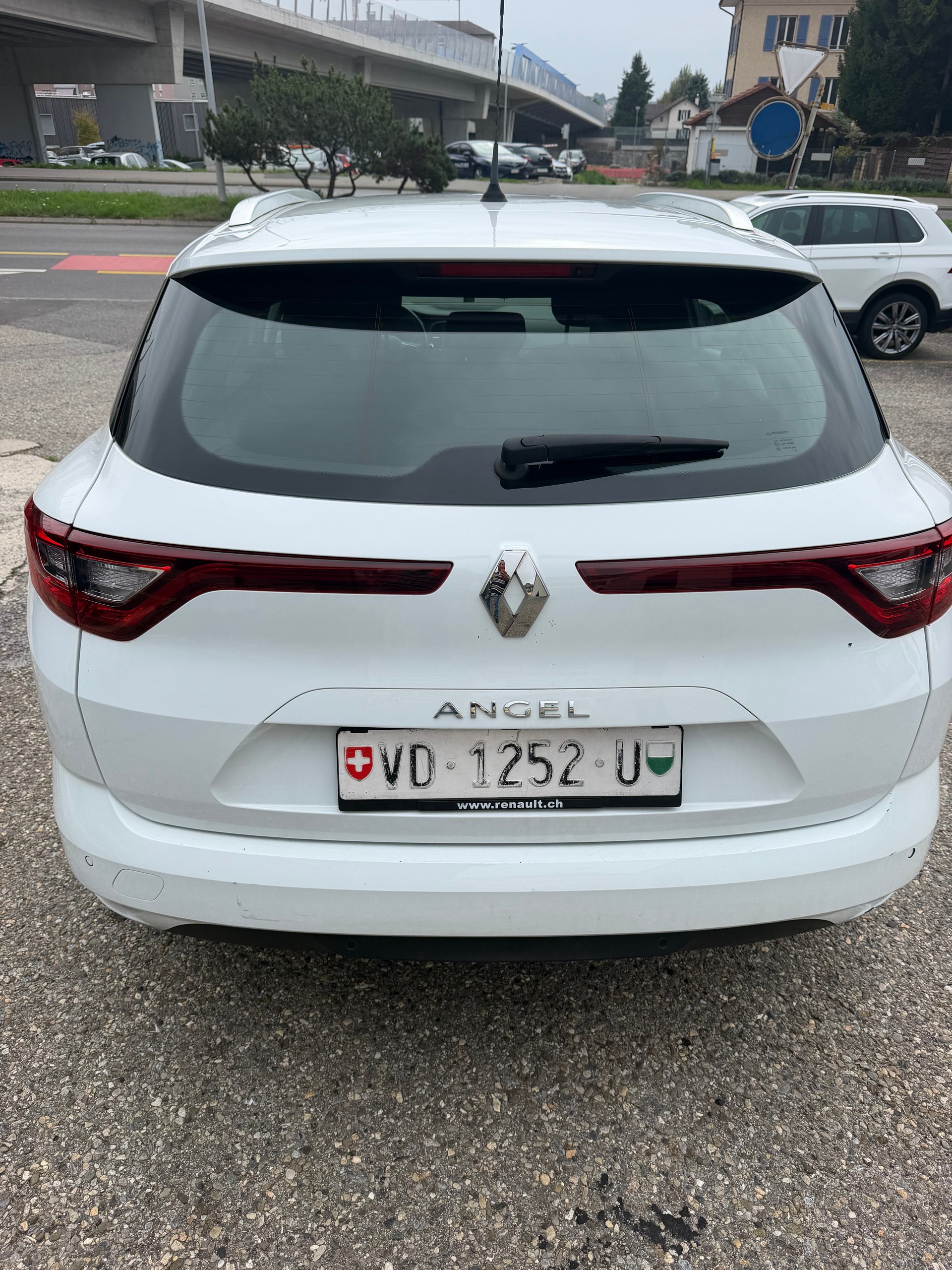 RENAULT Mégane Grandtour 1.5 dCi Business EDC-image-4