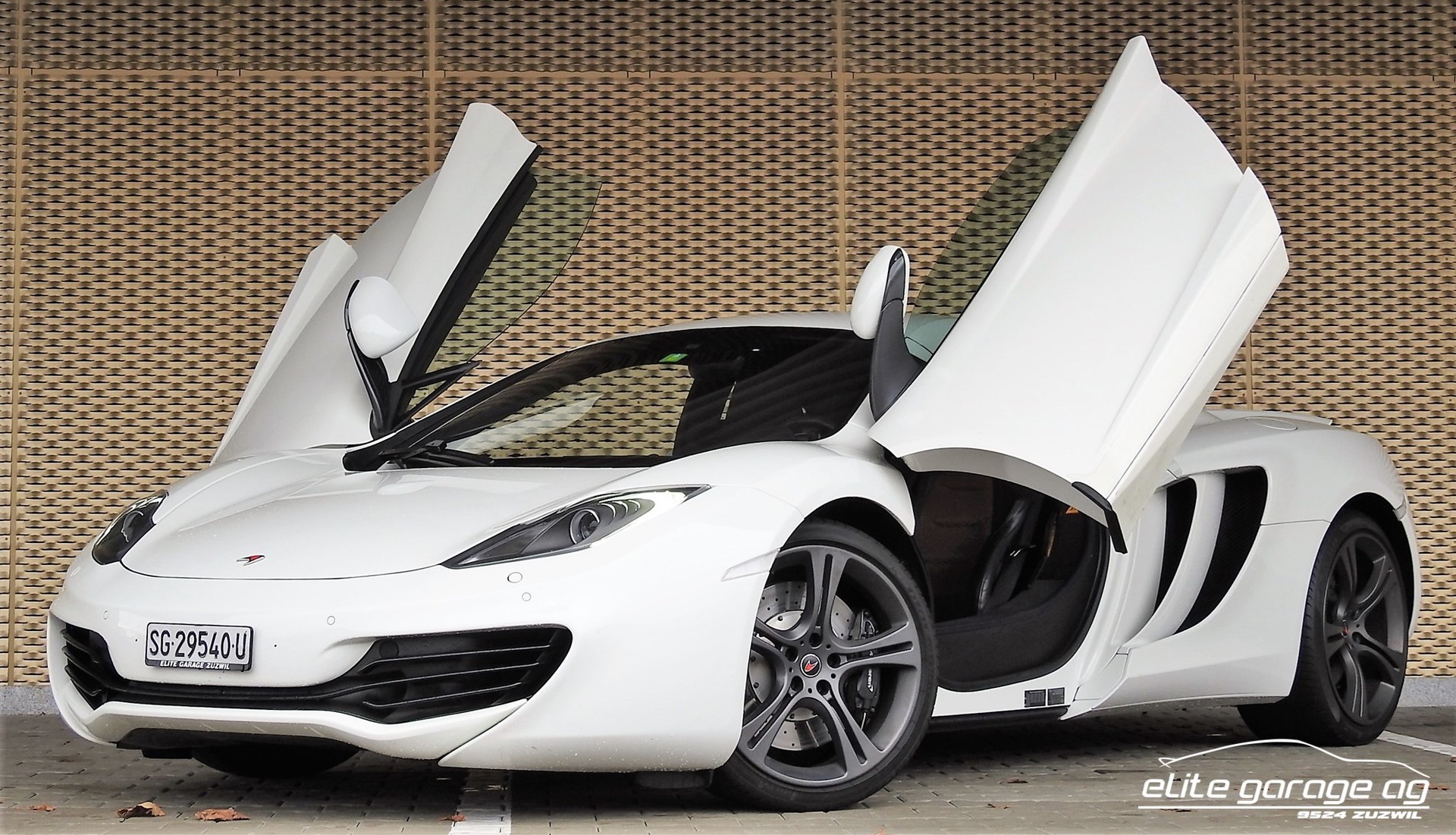 McLAREN MP4-12C Coupé 3.8 V8 SSG-image-0