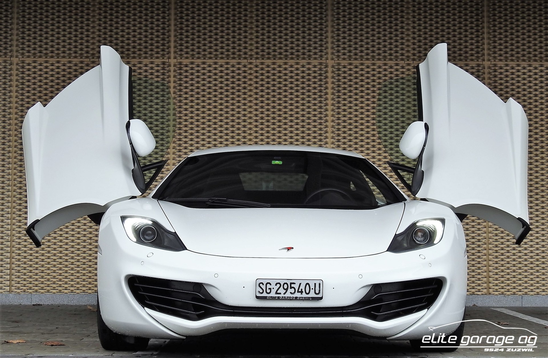McLAREN MP4-12C Coupé 3.8 V8 SSG-image-2