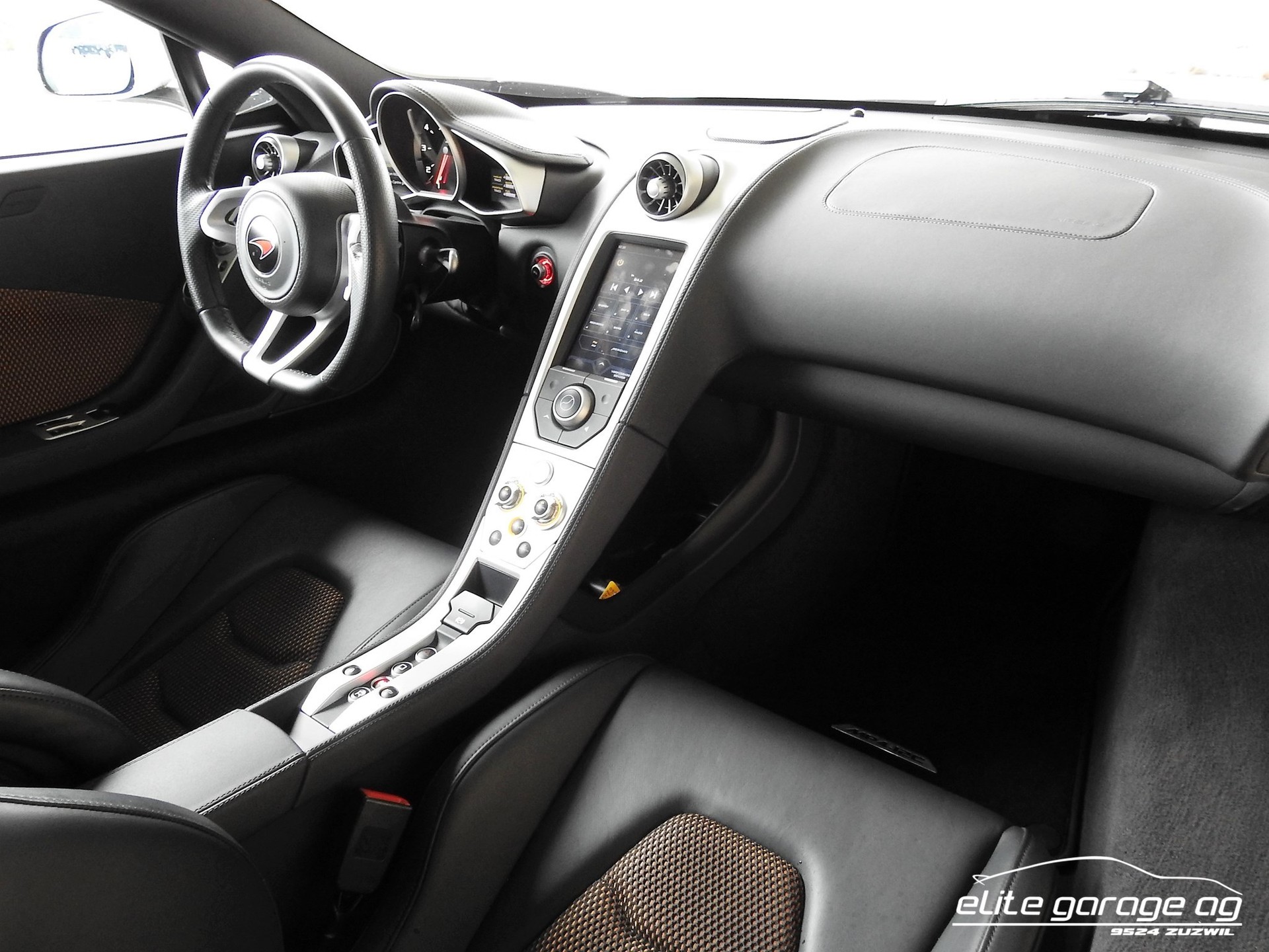 McLAREN MP4-12C Coupé 3.8 V8 SSG-image-11