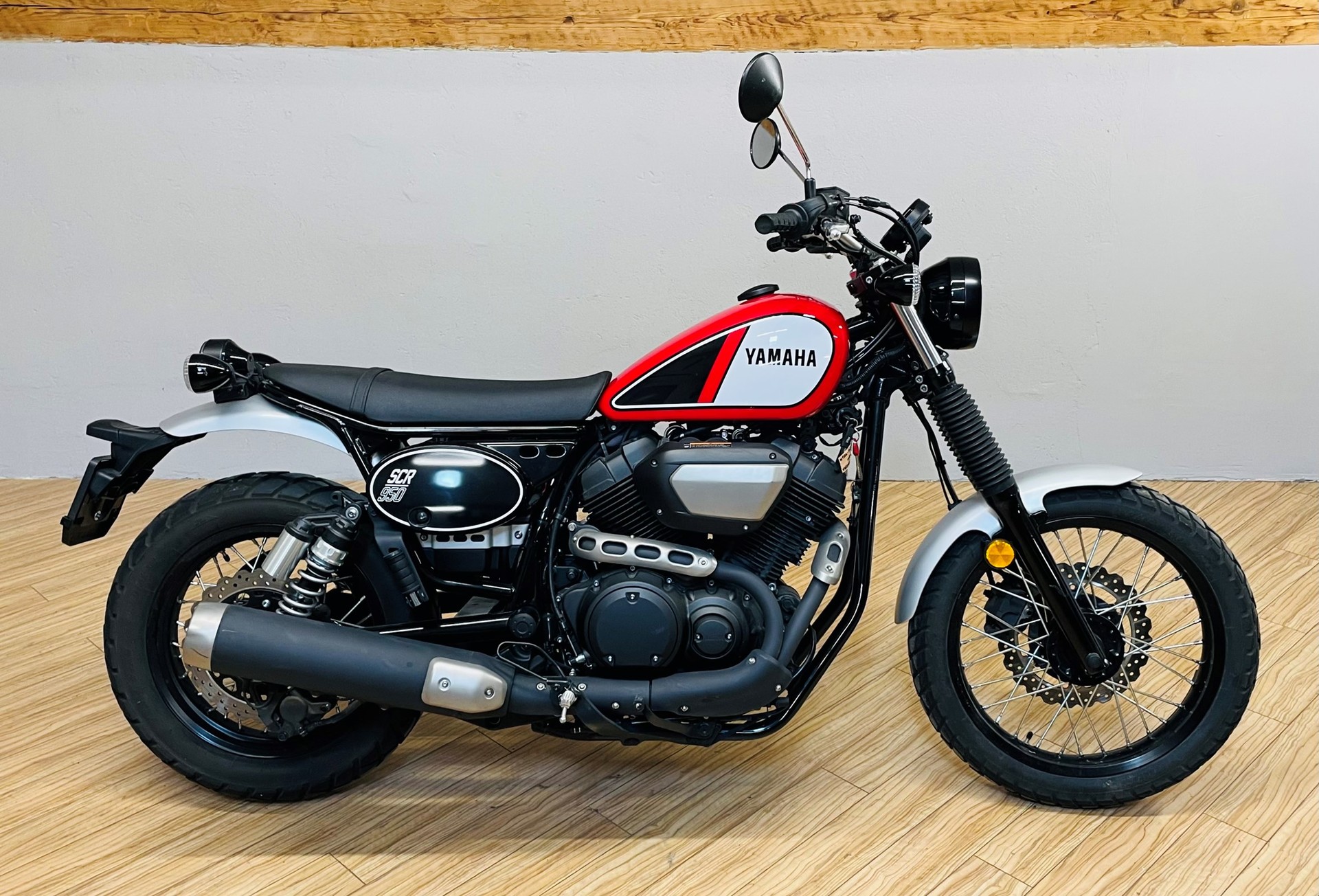 YAMAHA SCR 950 ABS 35KW-showroom-element-1