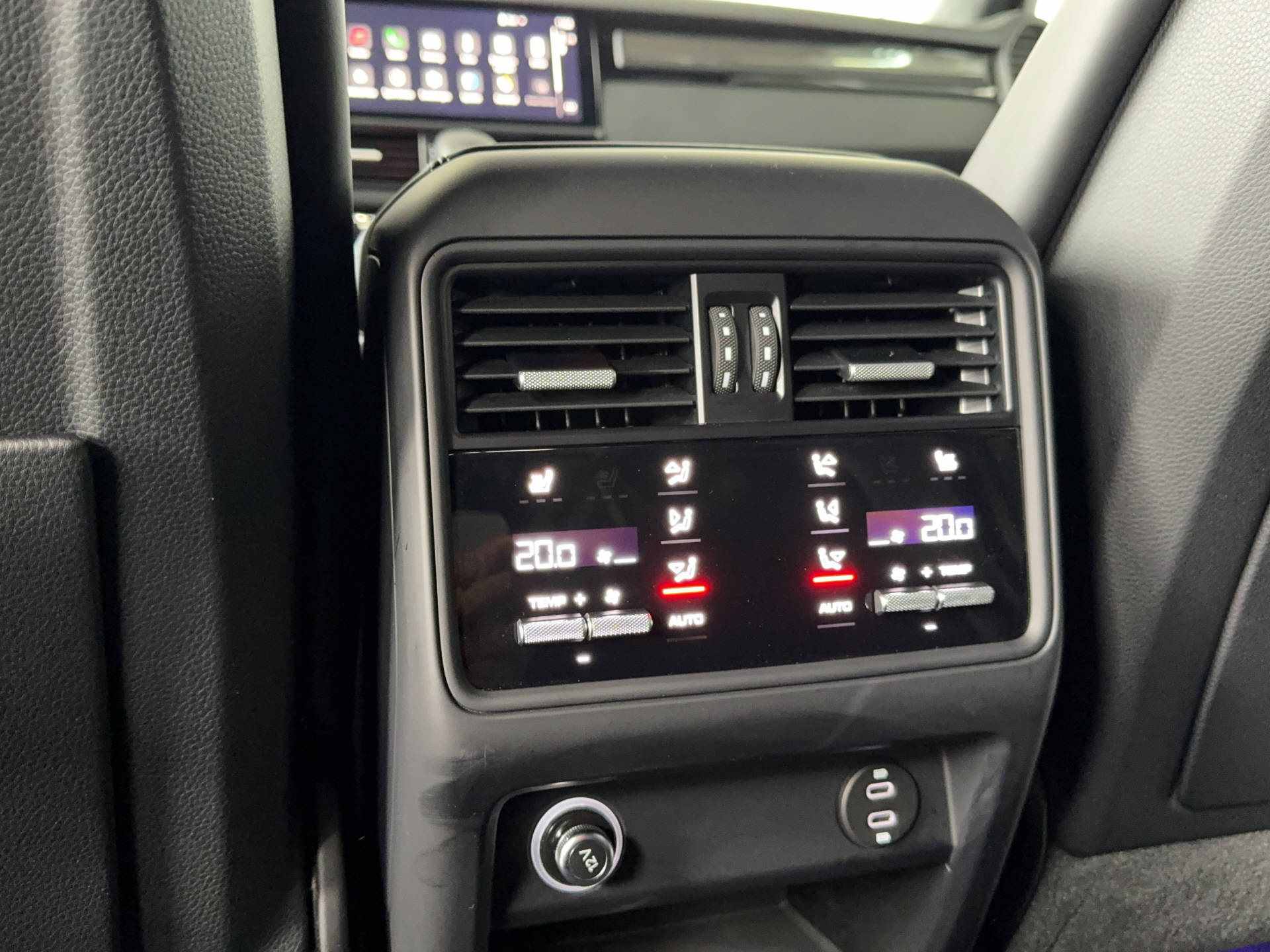 PORSCHE Cayenne Turbo GT-image-11