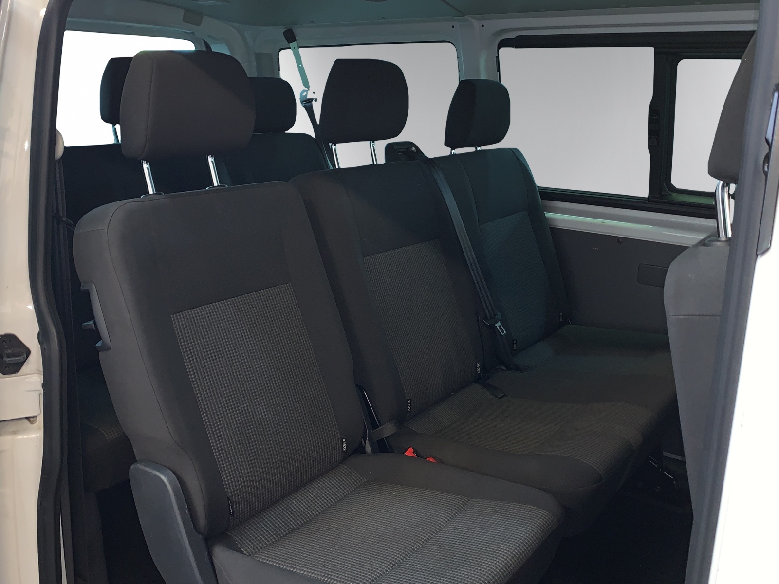 VW T6.1 2.0 TDI DSG-image-8