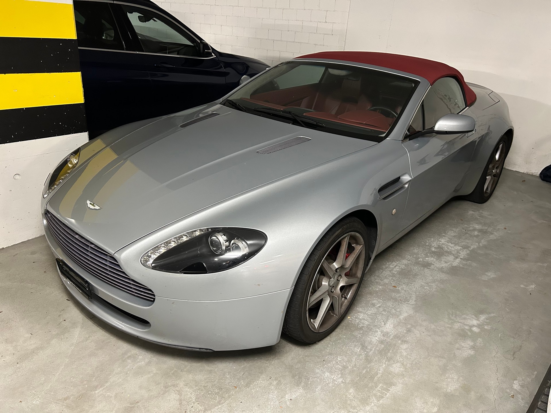 ASTON MARTIN V8 Vantage 4.3 Sportshift-image-0