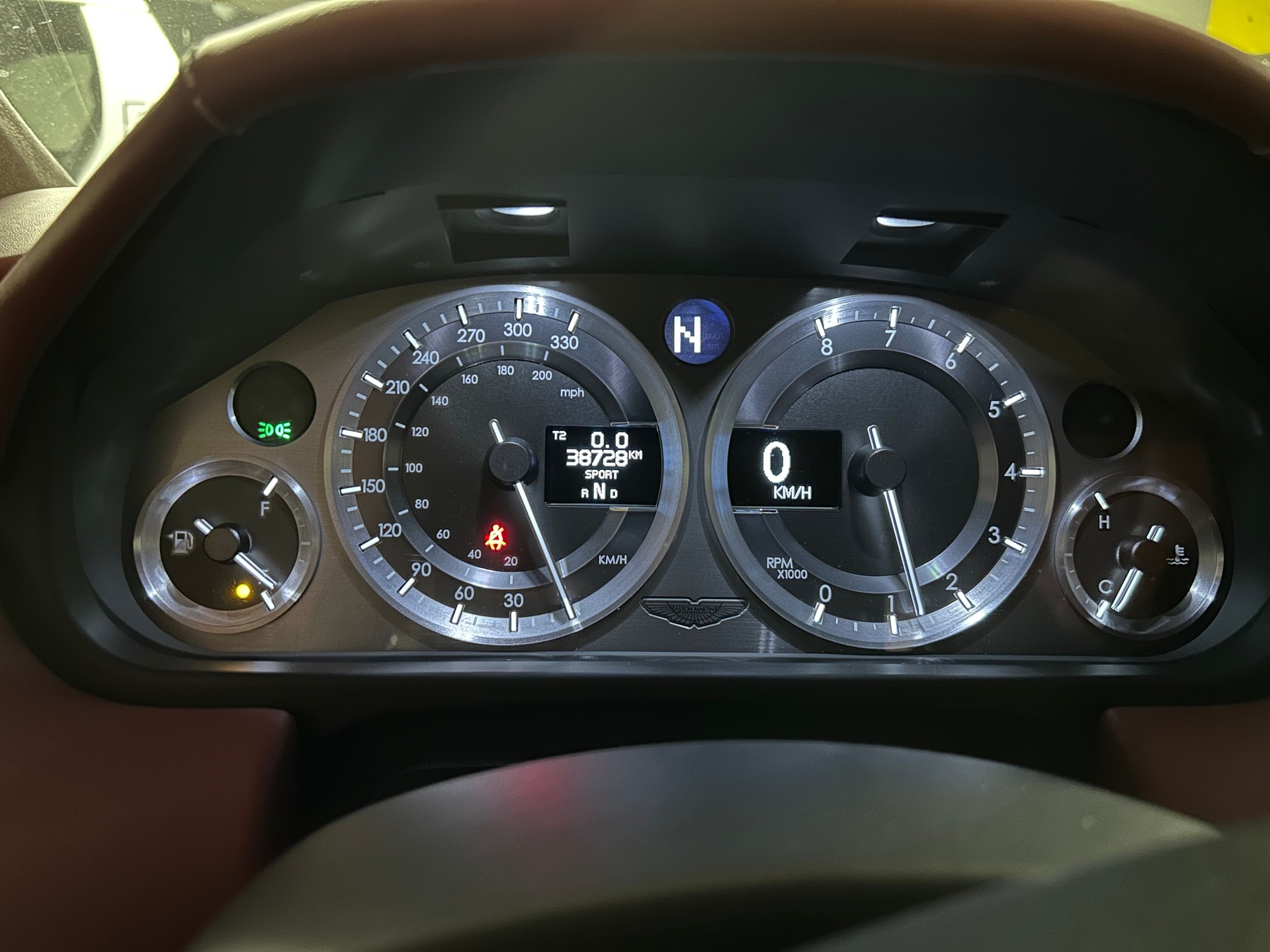 ASTON MARTIN V8 Vantage 4.3 Sportshift-image-3