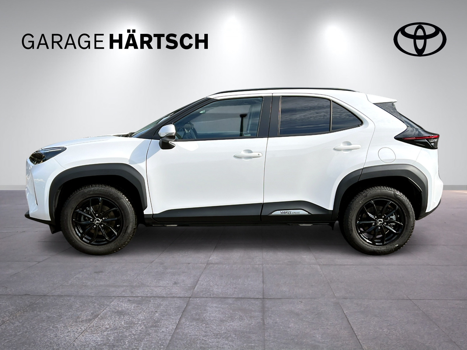 TOYOTA Yaris Cross 1.5 VVT-i HSD Trend AWD-i-image-1