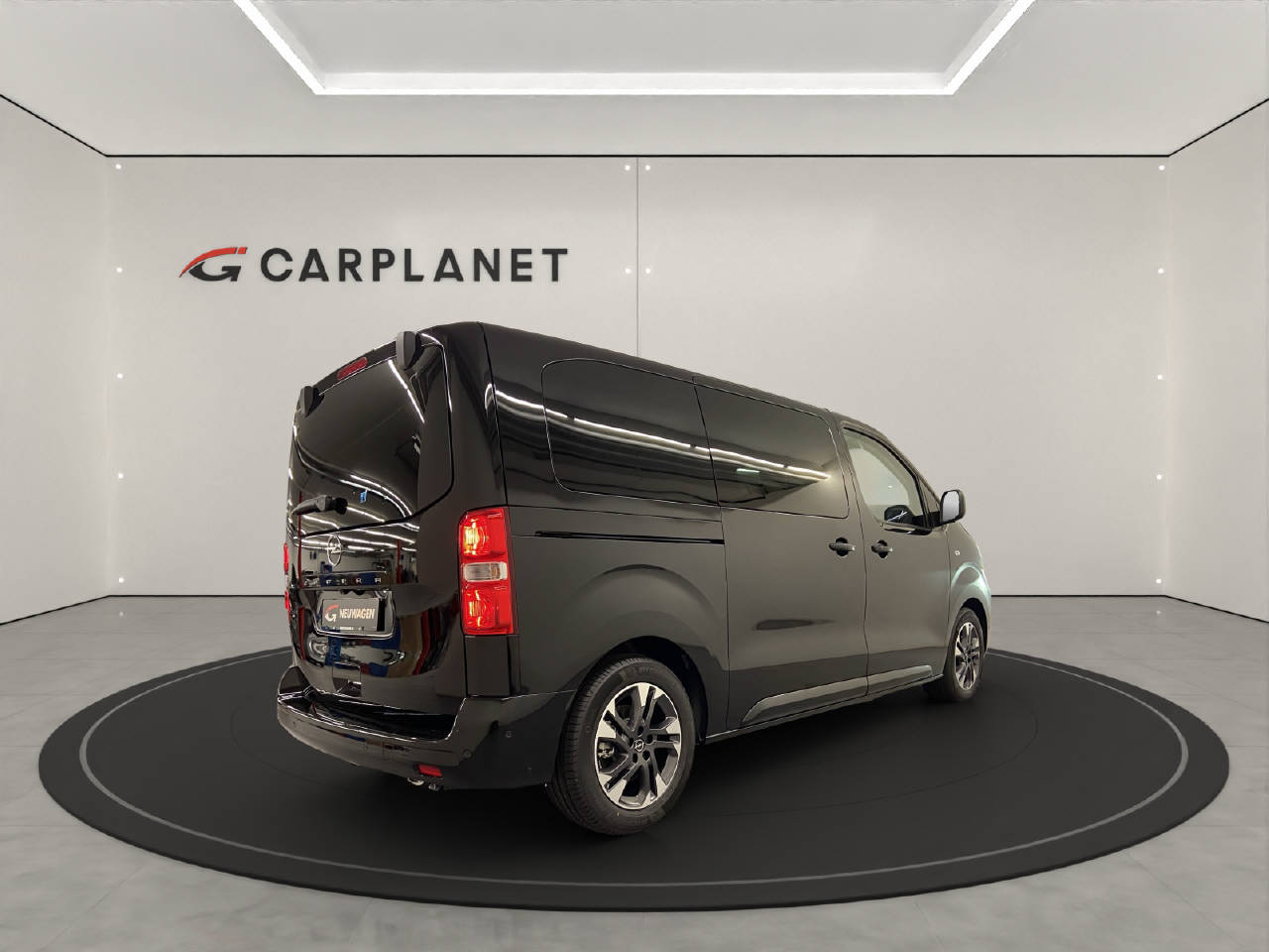 OPEL Zafira 2.2 CDTI 180 GS VIP 7-Plätzer-showroom-element-3