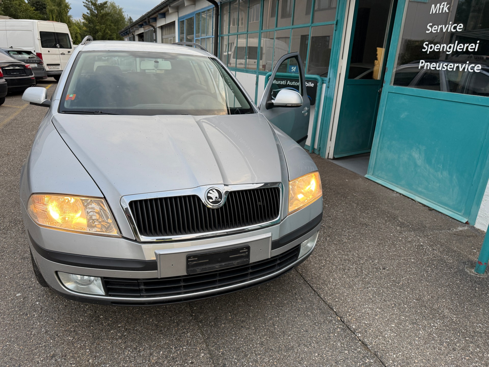 SKODA Octavia 2.0 FSI Adventure 4x4-image-0