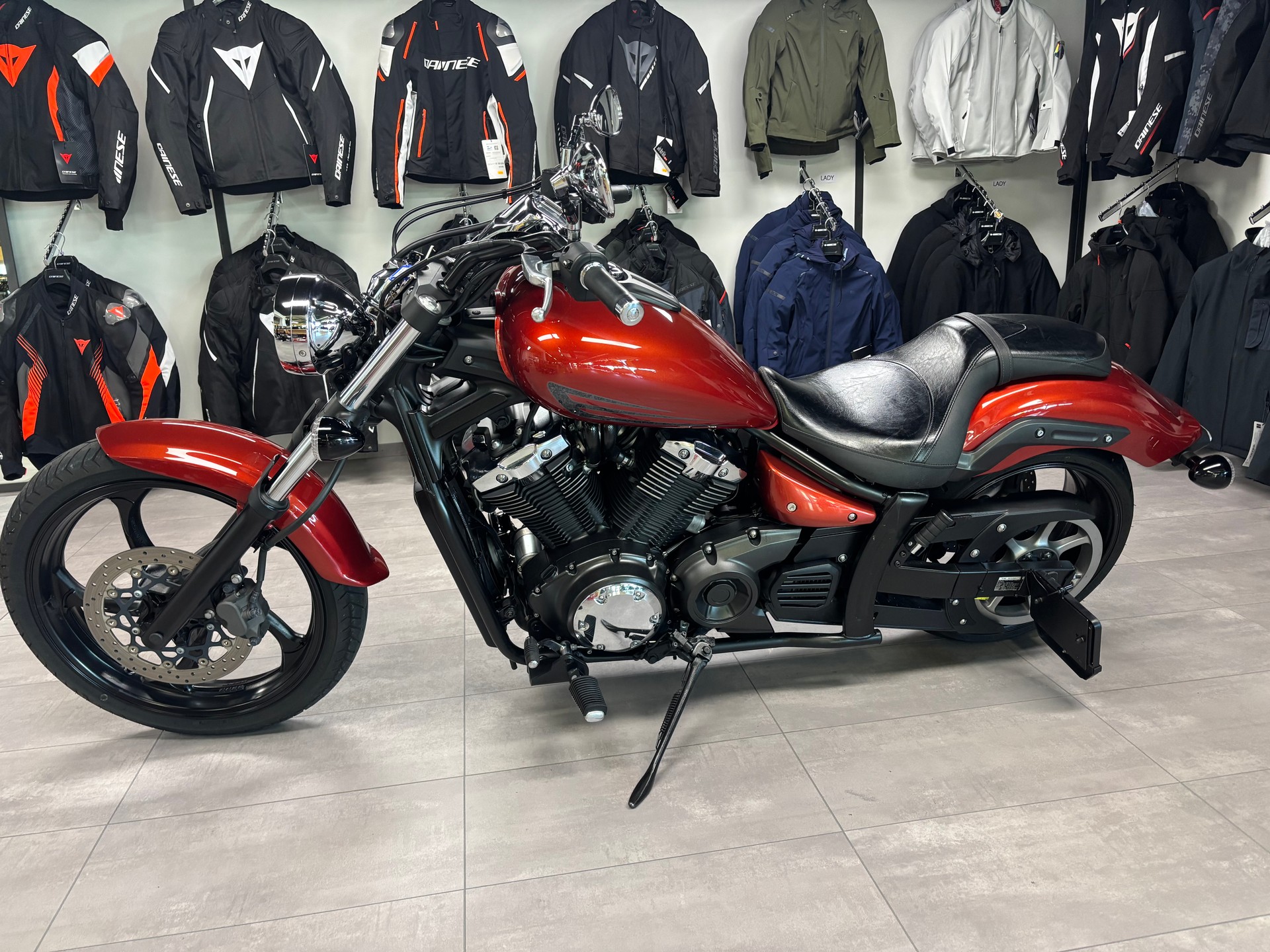YAMAHA XVS 1300 Custom-image-1