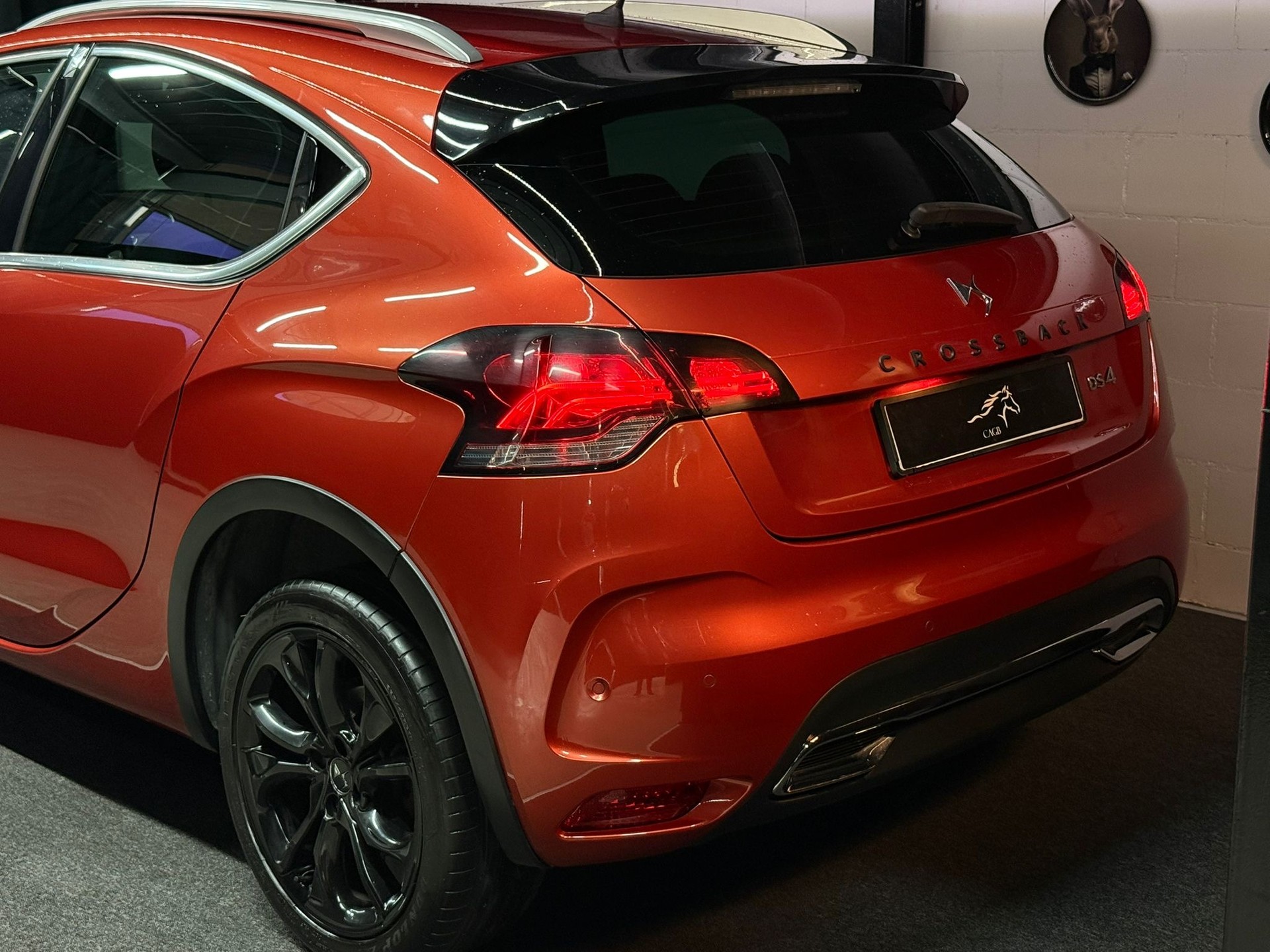 DS AUTOMOBILES DS 4 Crossback 2.0 BlueHDi Sport Chic Automatic-image-4