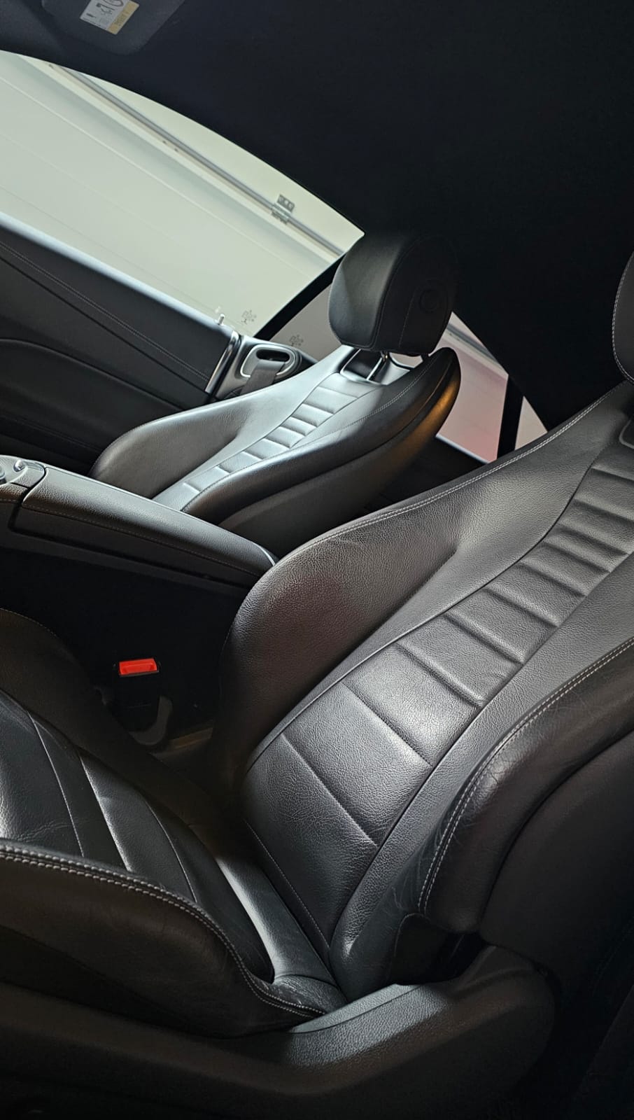 MERCEDES-BENZ E 220 d Coupé AMG Line 4 Matic 9G-Tronic-image-7