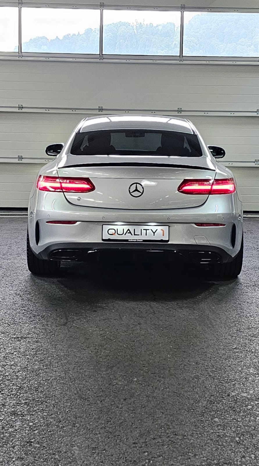 MERCEDES-BENZ E 220 d Coupé AMG Line 4 Matic 9G-Tronic-showroom-element-3
