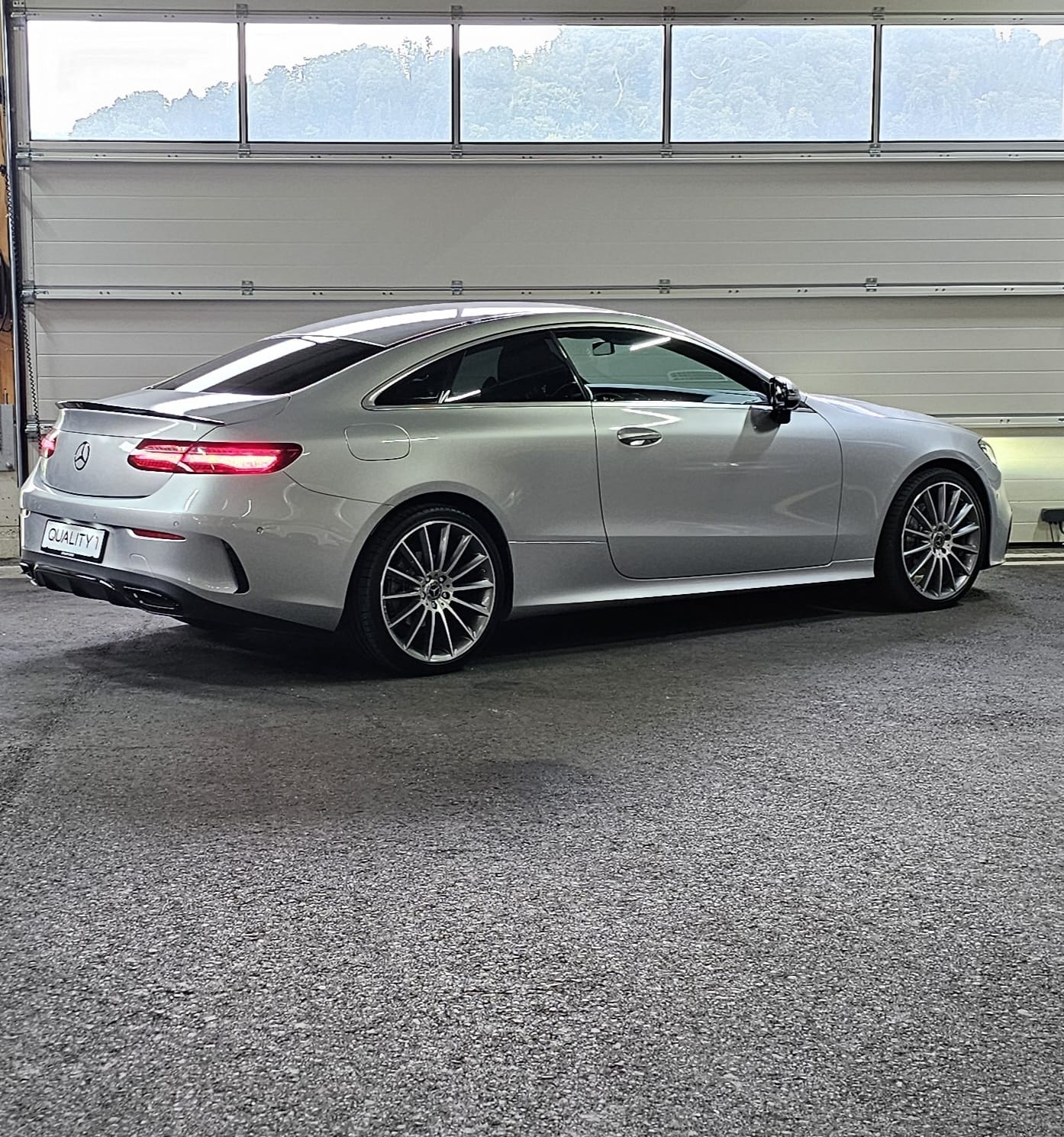 MERCEDES-BENZ E 220 d Coupé AMG Line 4 Matic 9G-Tronic-image-4