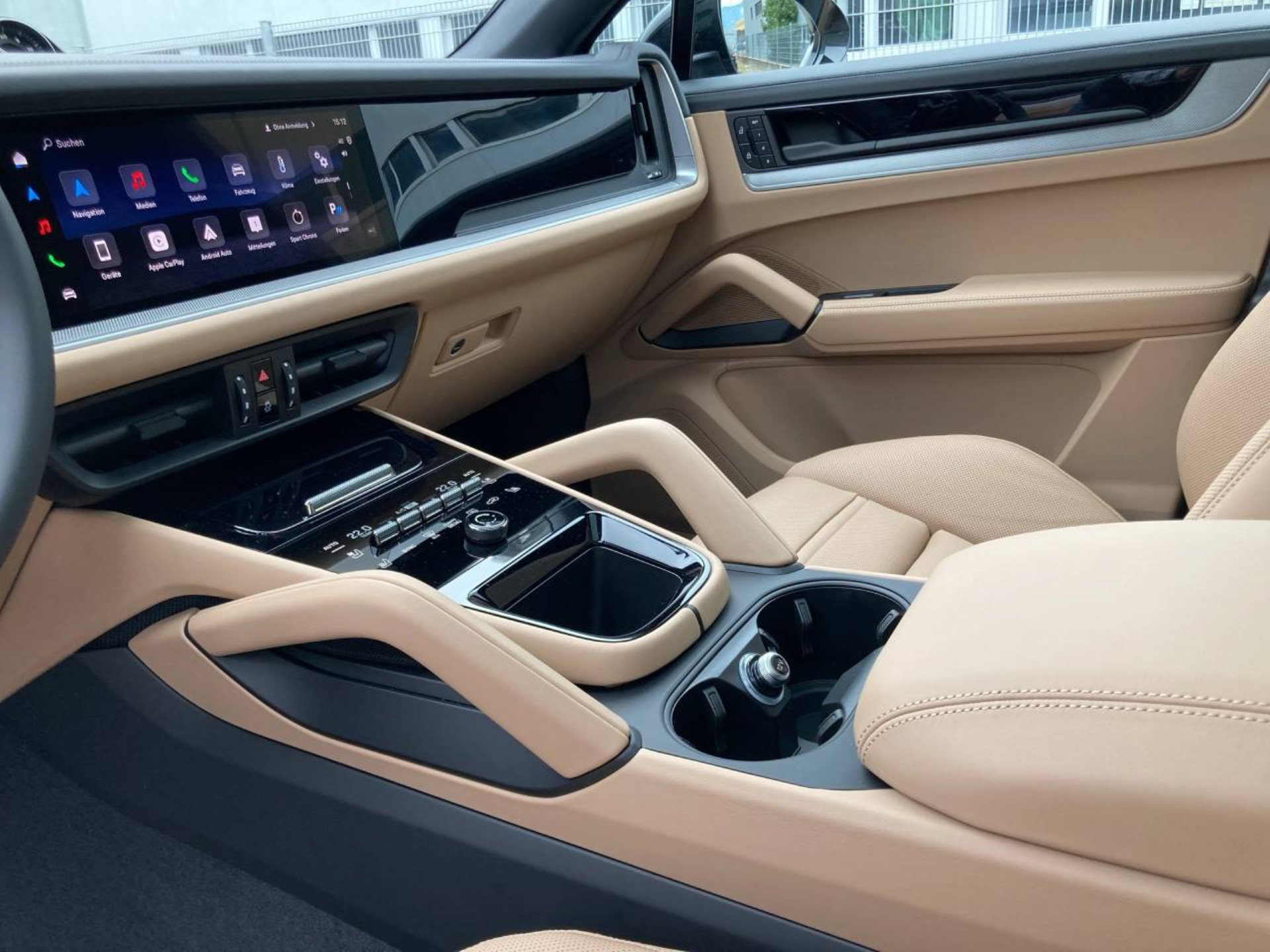 PORSCHE Cayenne Coupé-image-14