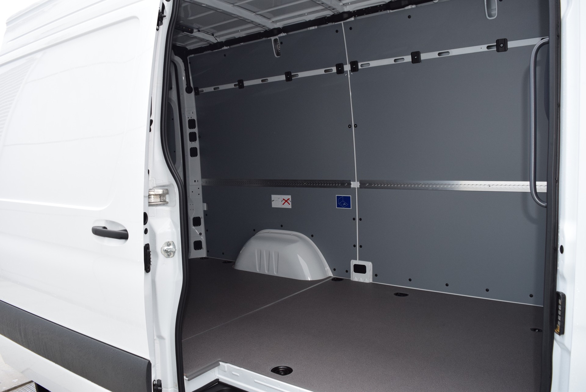 MERCEDES-BENZ Sprinter 315 CDI PRO KA 3665mm S-image-6