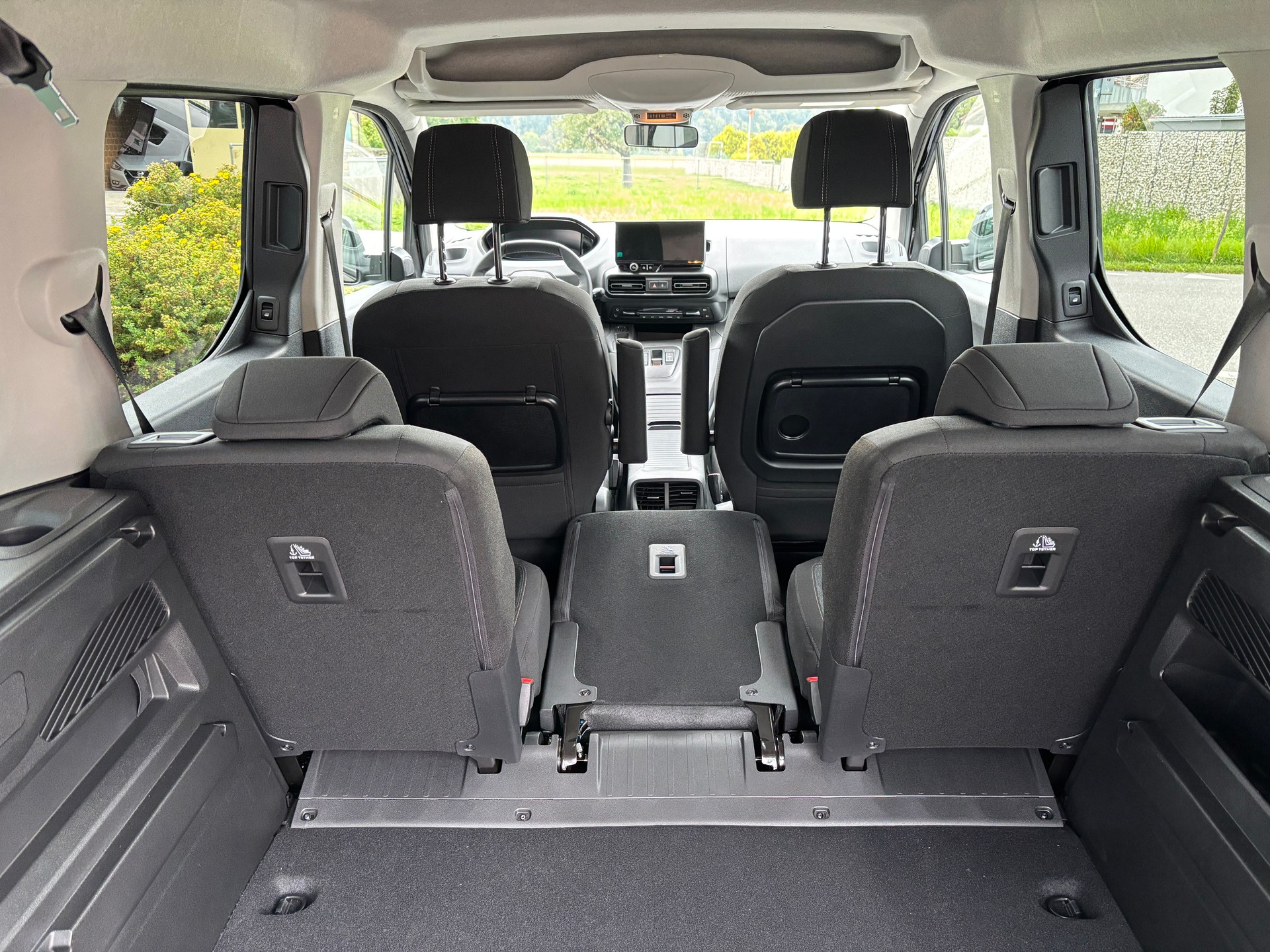 PEUGEOT Rifter 1.5 HDi GT EAT8-image-6