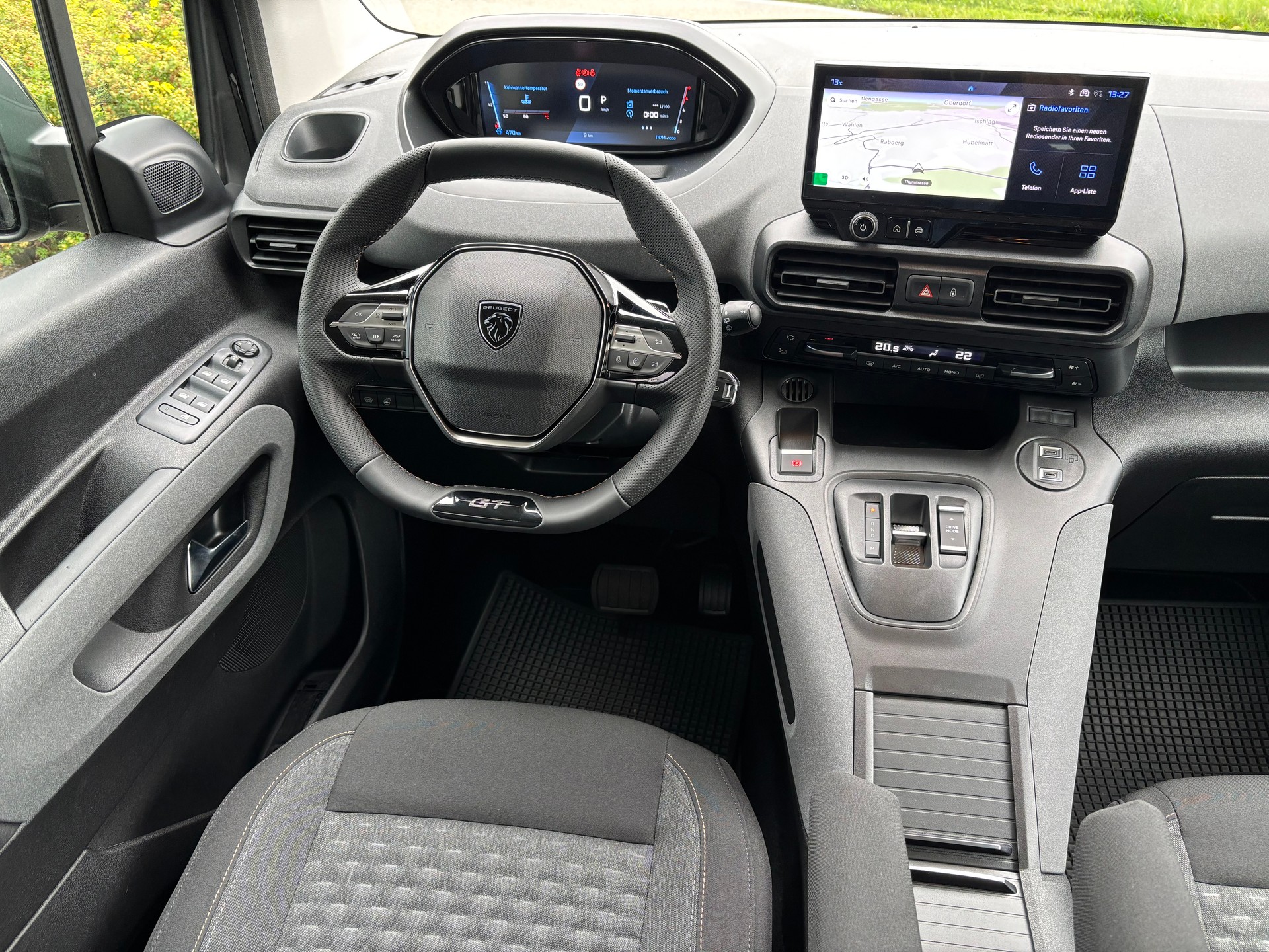 PEUGEOT Rifter 1.5 HDi GT EAT8-image-10