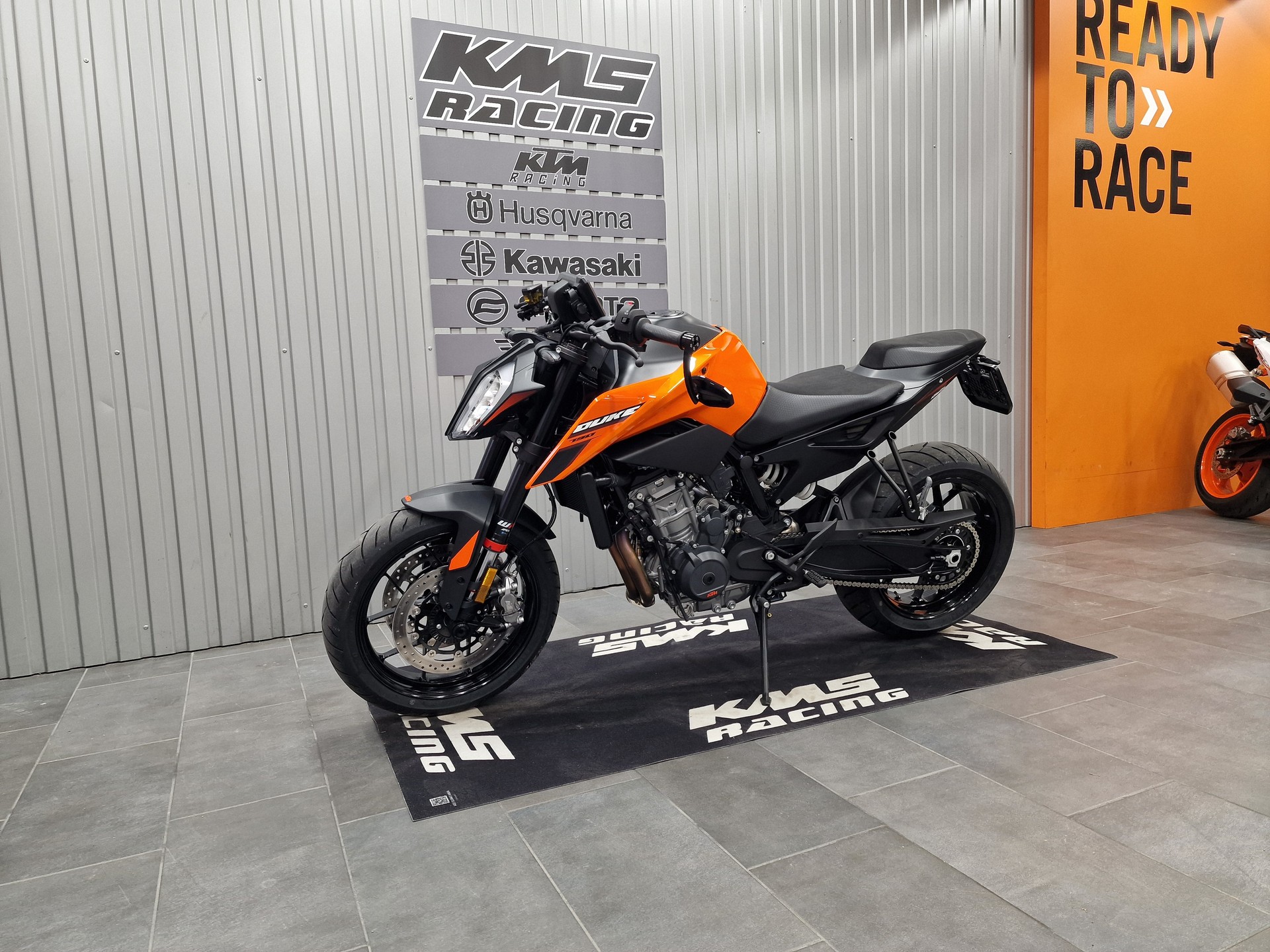 KTM 790 Duke (35kW)-showroom-element-3