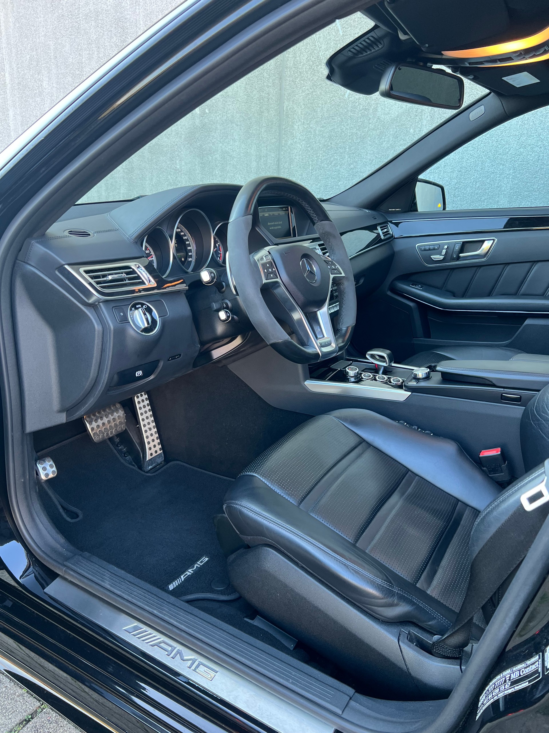 MERCEDES-BENZ E 63 AMG 4Matic Speedshift-image-4