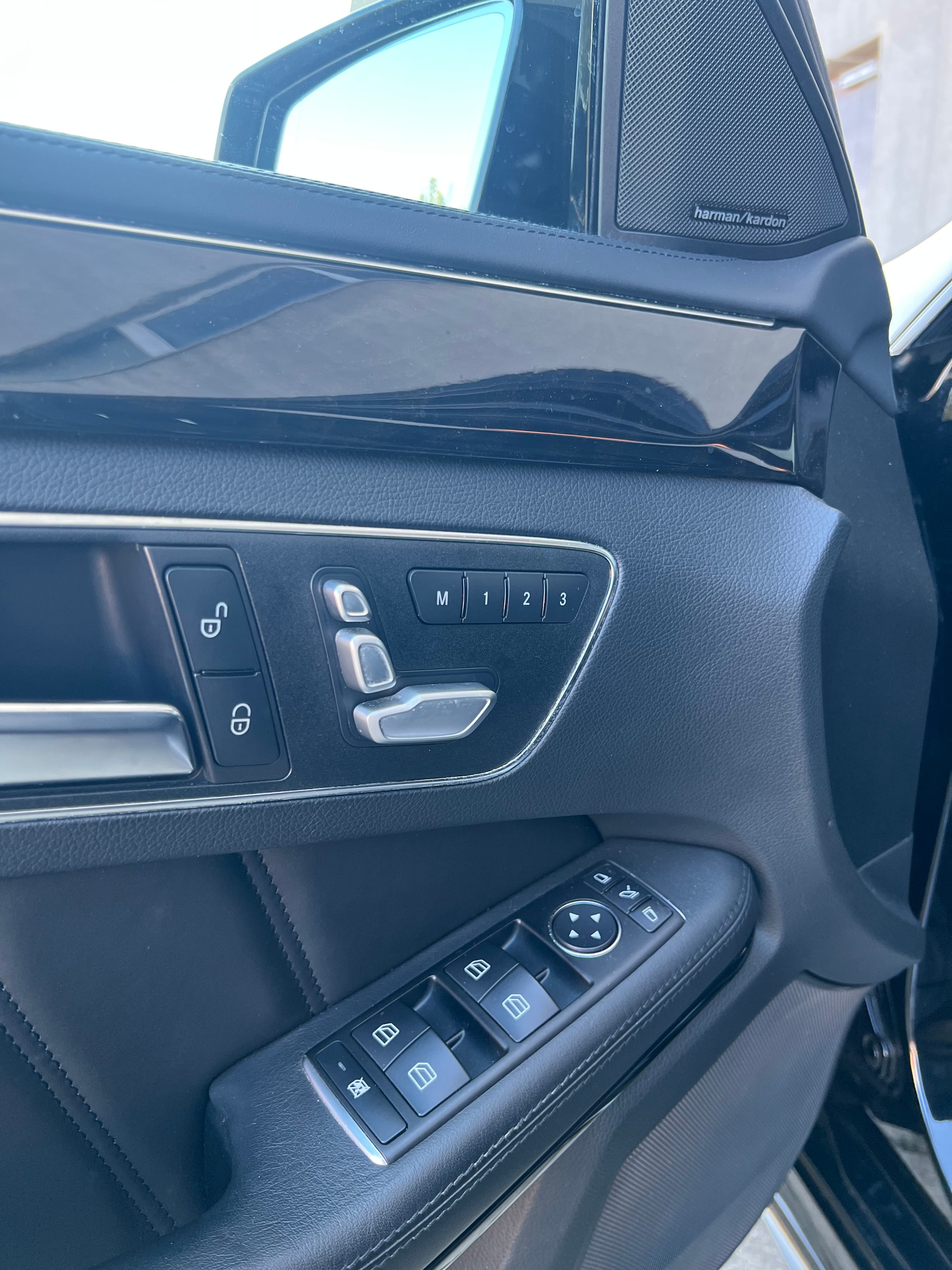 MERCEDES-BENZ E 63 AMG 4Matic Speedshift-image-12