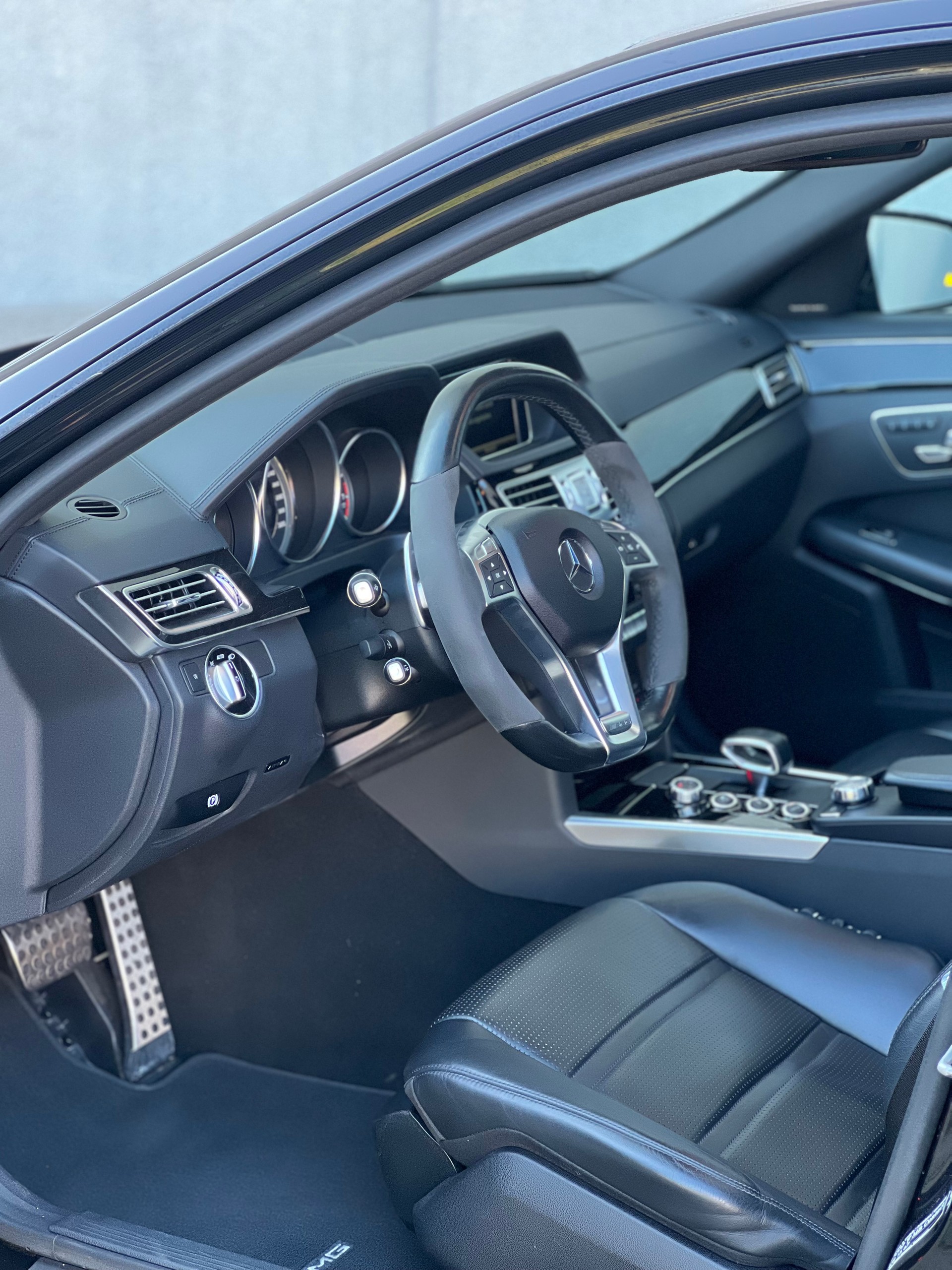 MERCEDES-BENZ E 63 AMG 4Matic Speedshift-image-3