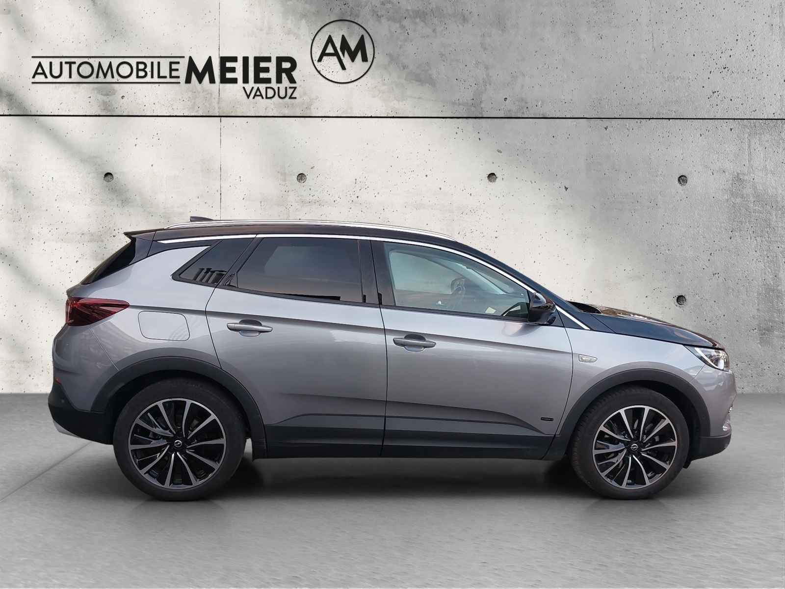 OPEL Grandland X 1.6 T PHEV Ultimate-image-12