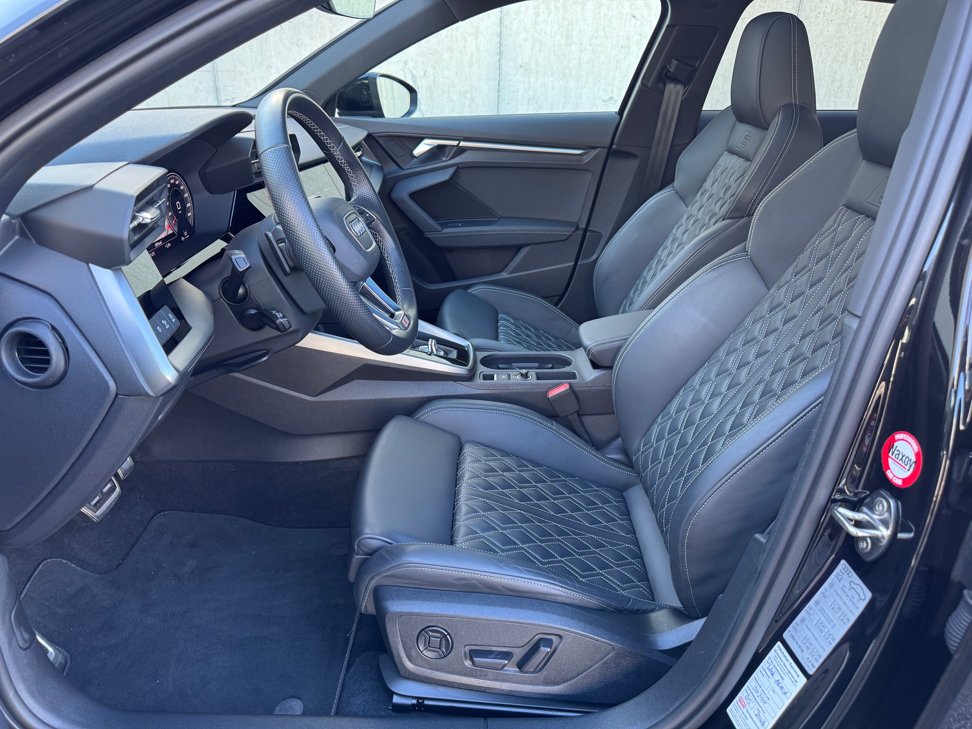 AUDI S3 Sportback 2.0 TFSI quattro S-tronic-image-8