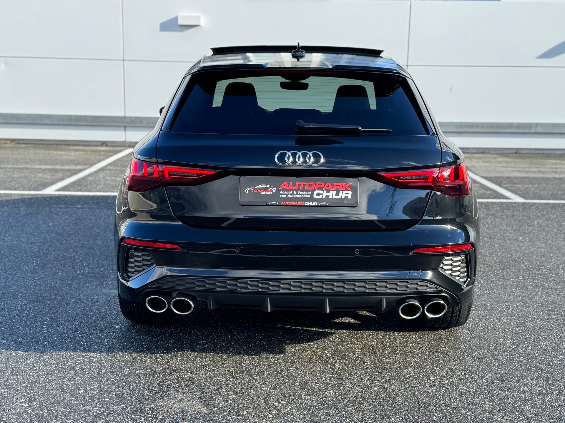 AUDI S3 Sportback 2.0 TFSI quattro S-tronic-image-3