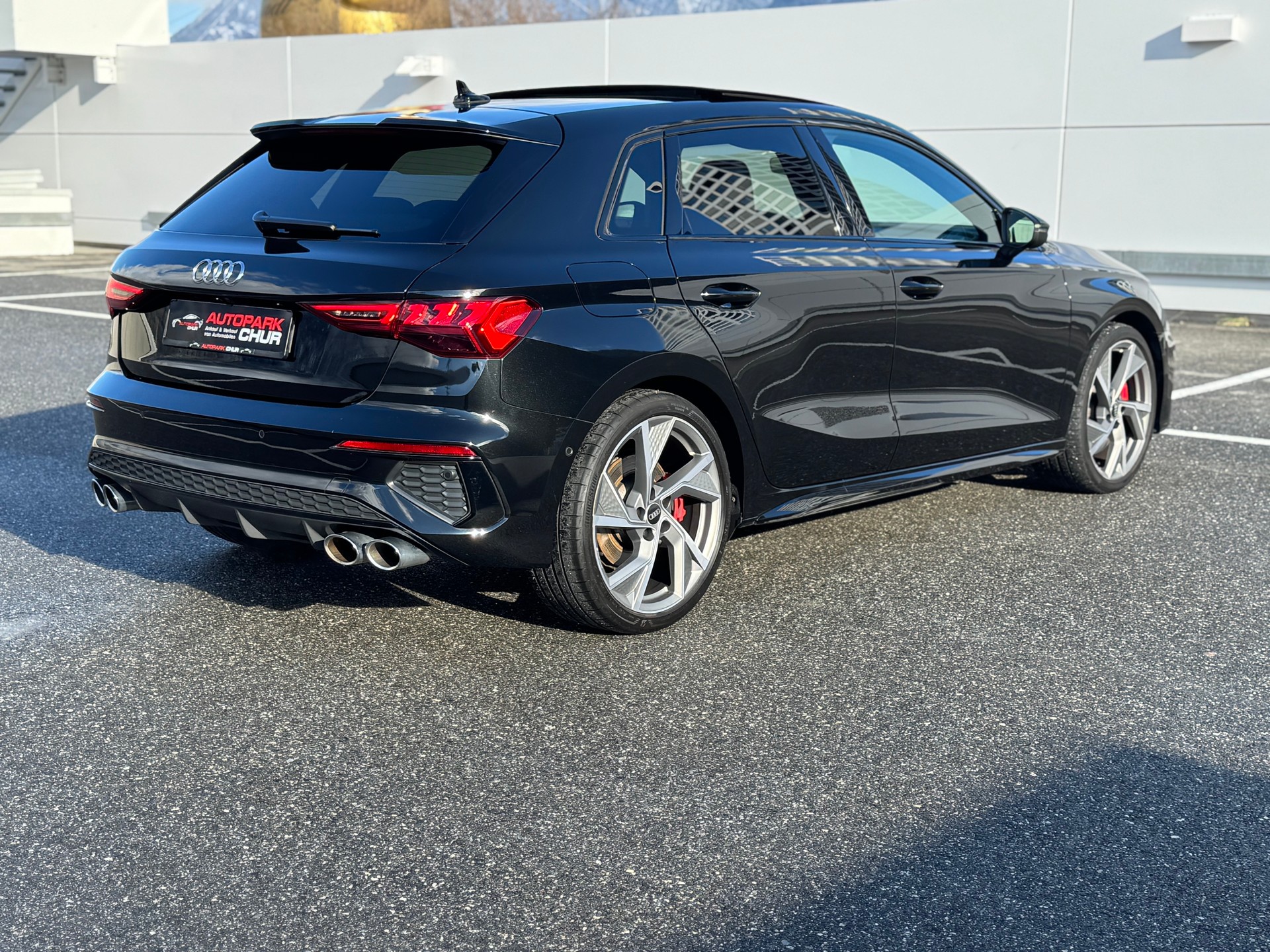 AUDI S3 Sportback 2.0 TFSI quattro S-tronic-image-4