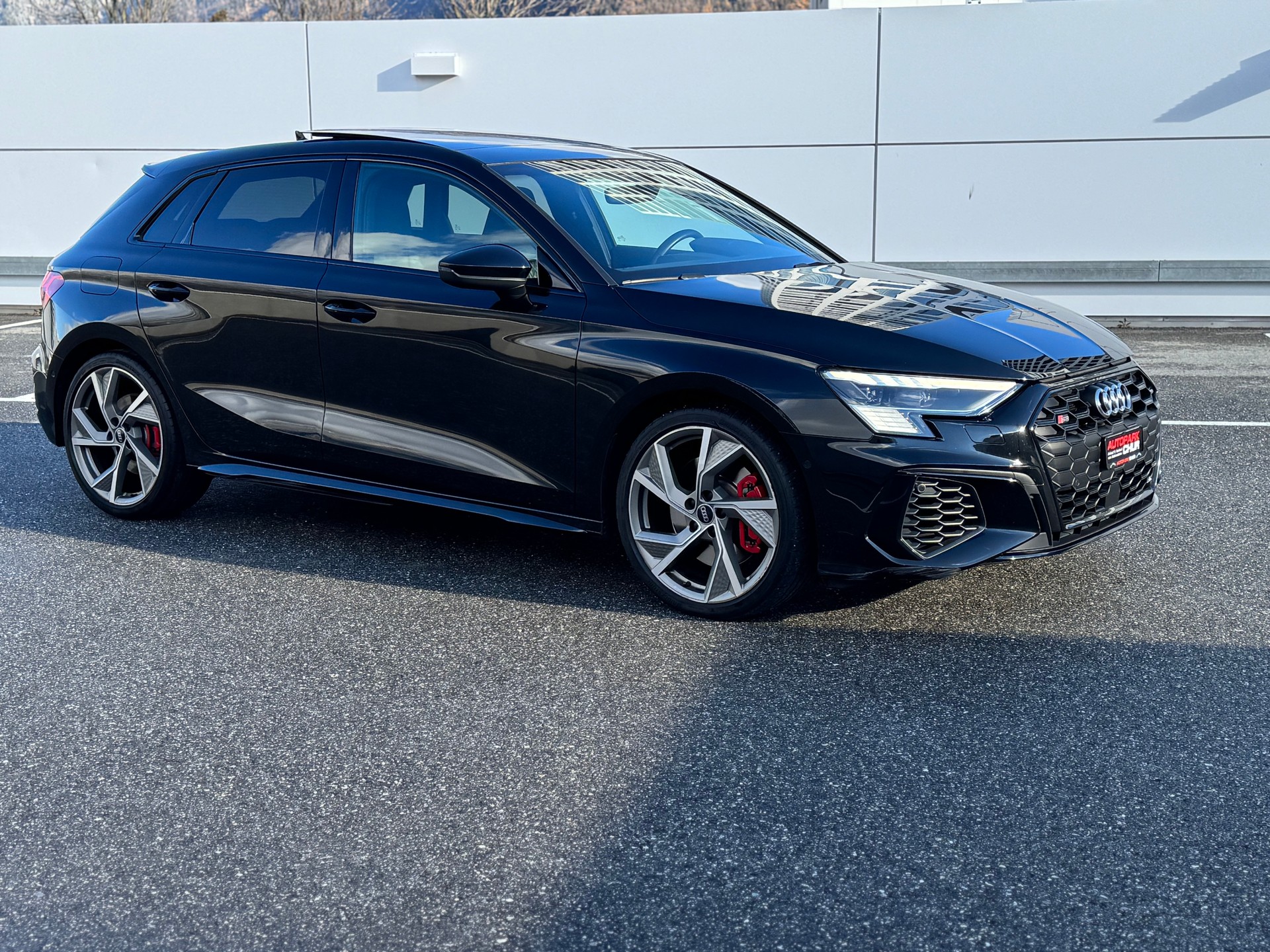 AUDI S3 Sportback 2.0 TFSI quattro S-tronic-image-5