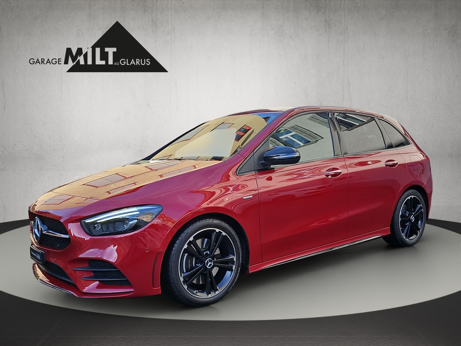 MERCEDES-BENZ B 220 d Swiss Star AMG Line 4matic-image-0