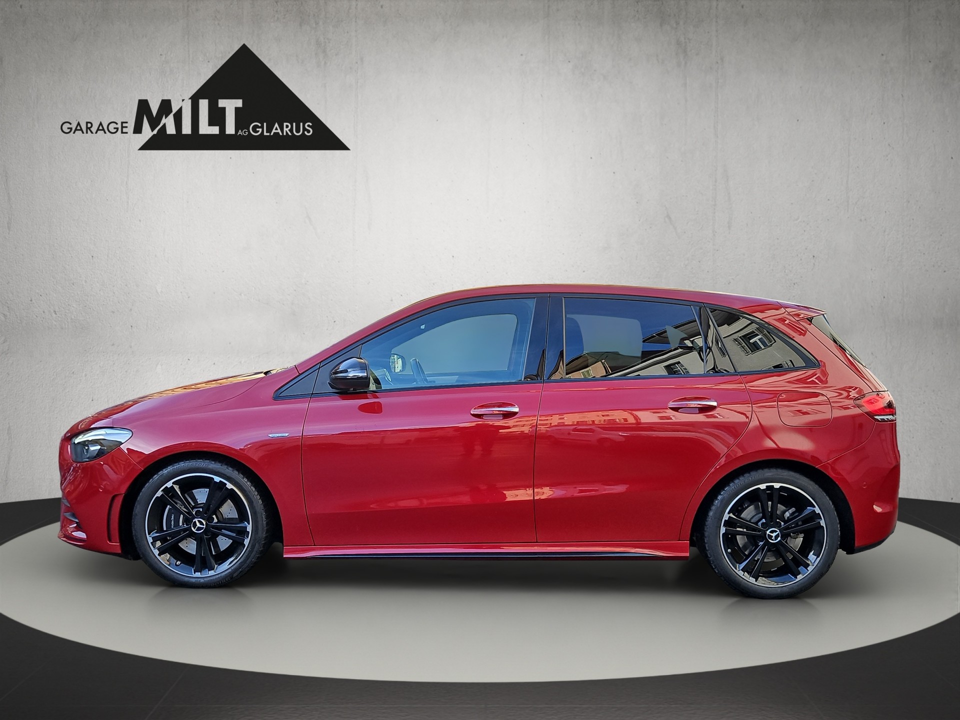 MERCEDES-BENZ B 220 d Swiss Star AMG Line 4matic-image-3