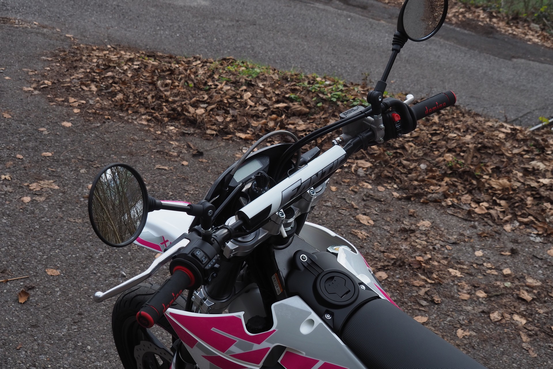 FANTIC Pink Edition-image-11