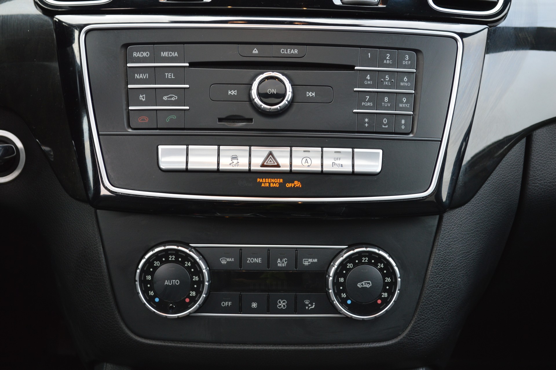 MERCEDES-BENZ GLS 350 d 4Matic 9G-TRONIC-image-19