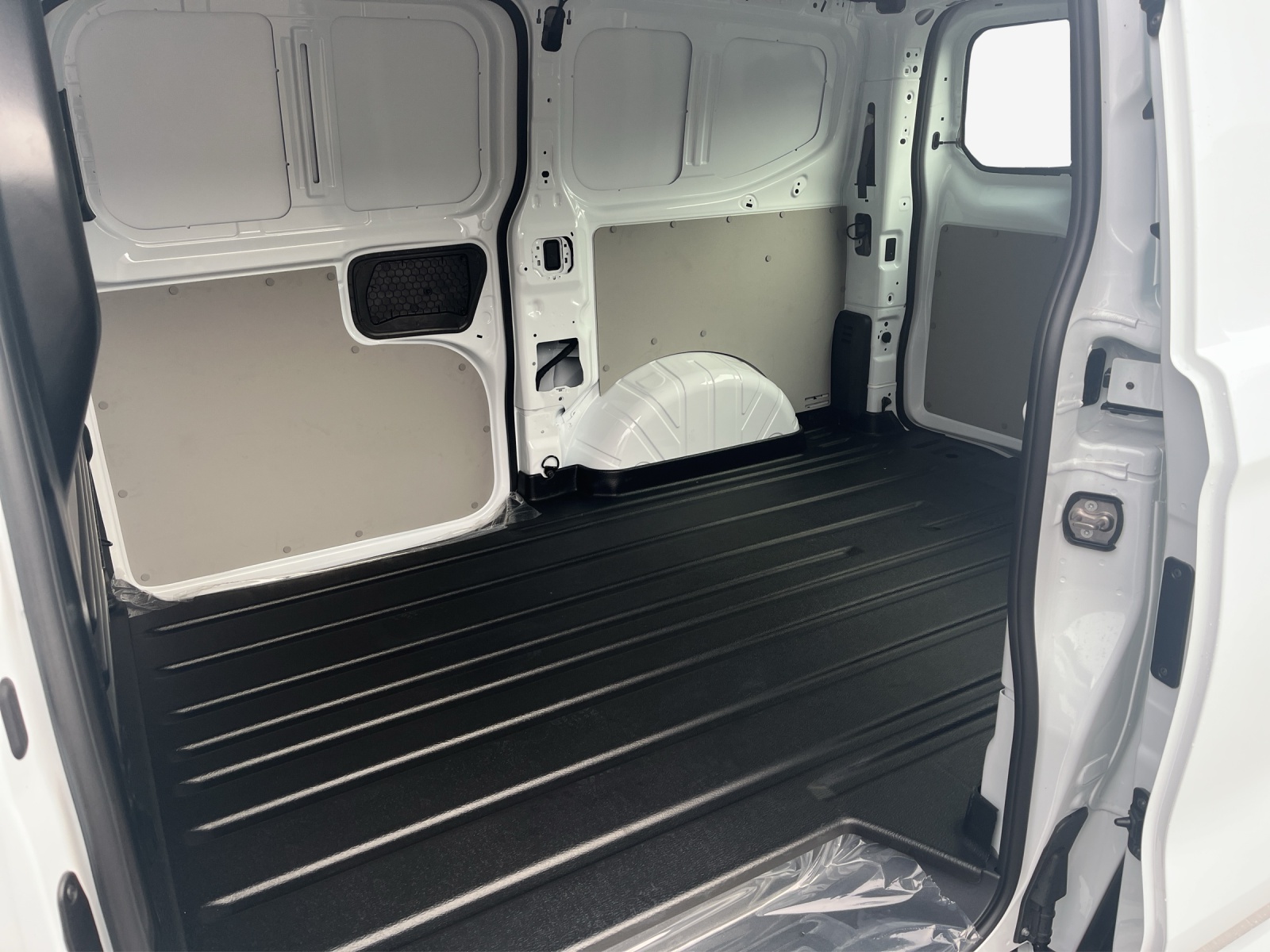 VW Transporter 2.0 TDI Automat-image-9