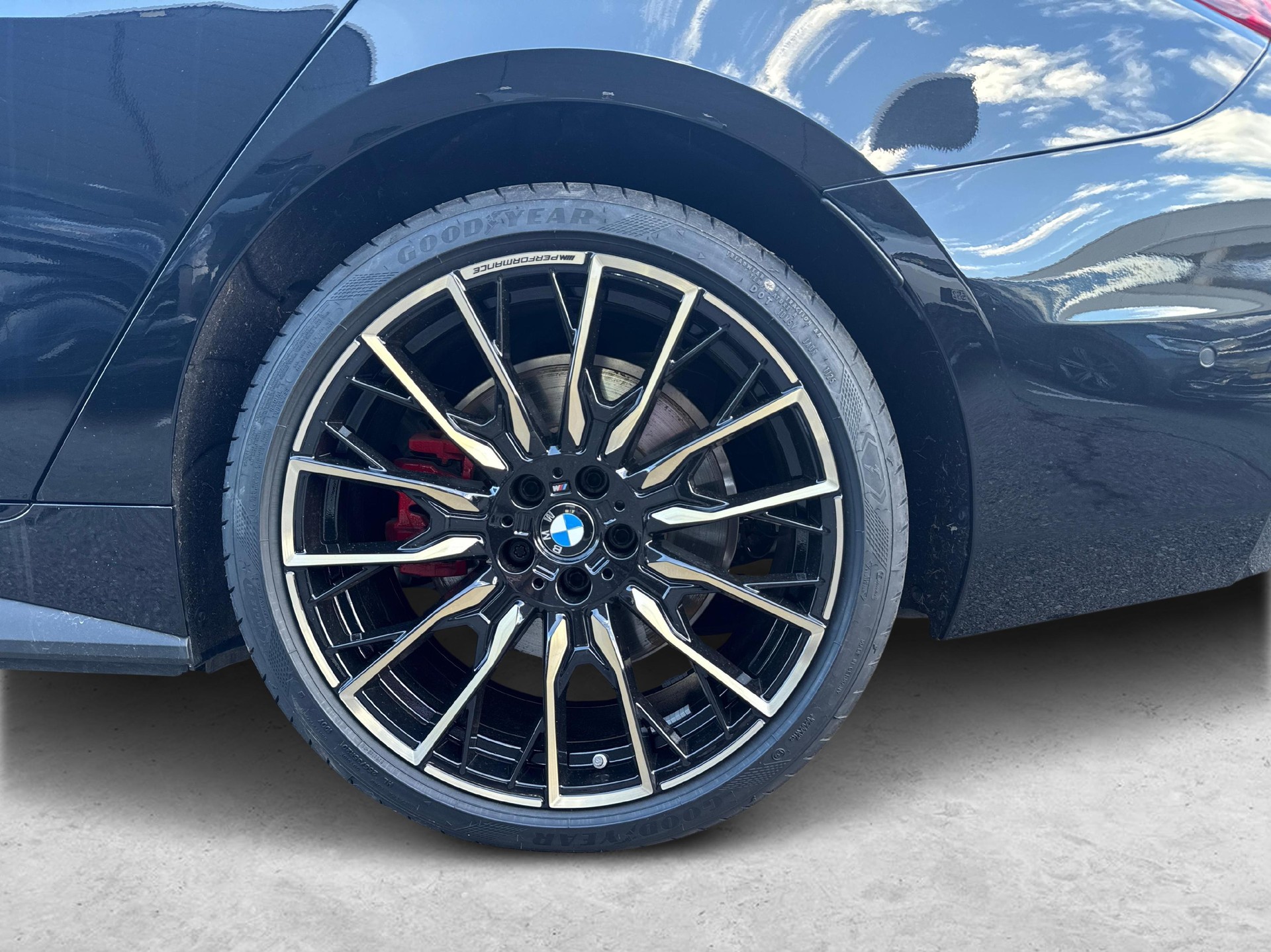 BMW i4 xDrive40-image-11