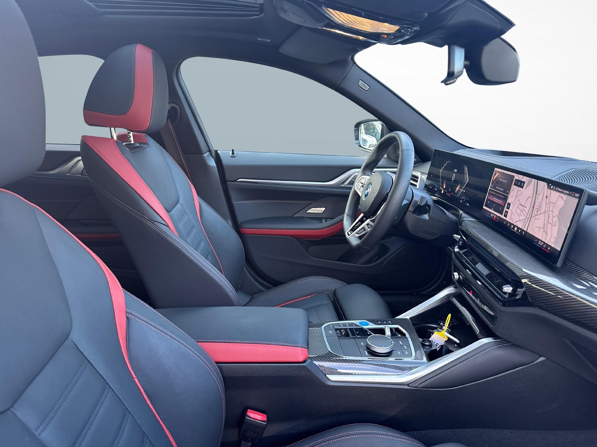 BMW i4 xDrive40-image-18