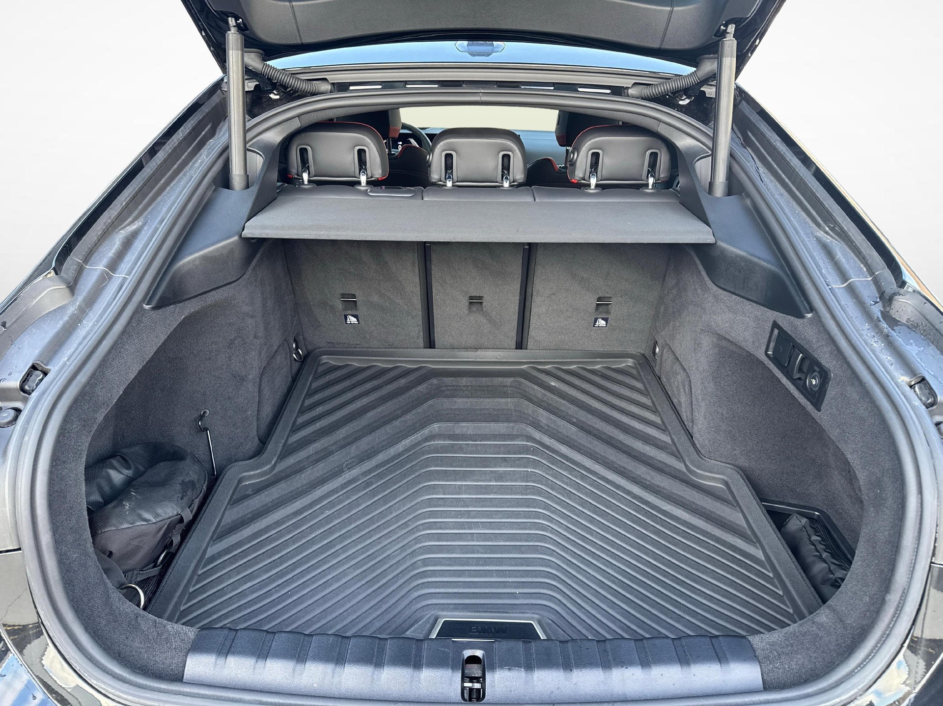 BMW i4 xDrive40-image-21