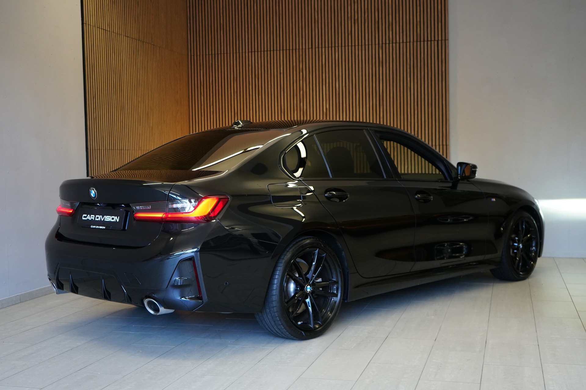 BMW 330d xDrive 48V Steptronic M Sport-image-8