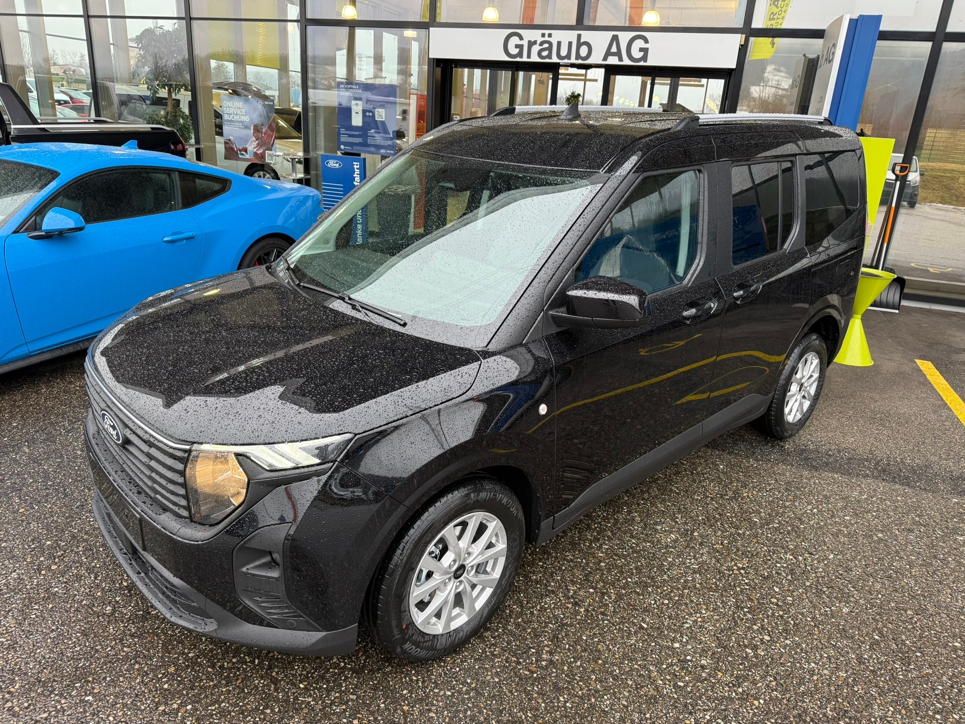FORD Tourneo Courier 1.0 EcoBoost Titanium Automat-image-3