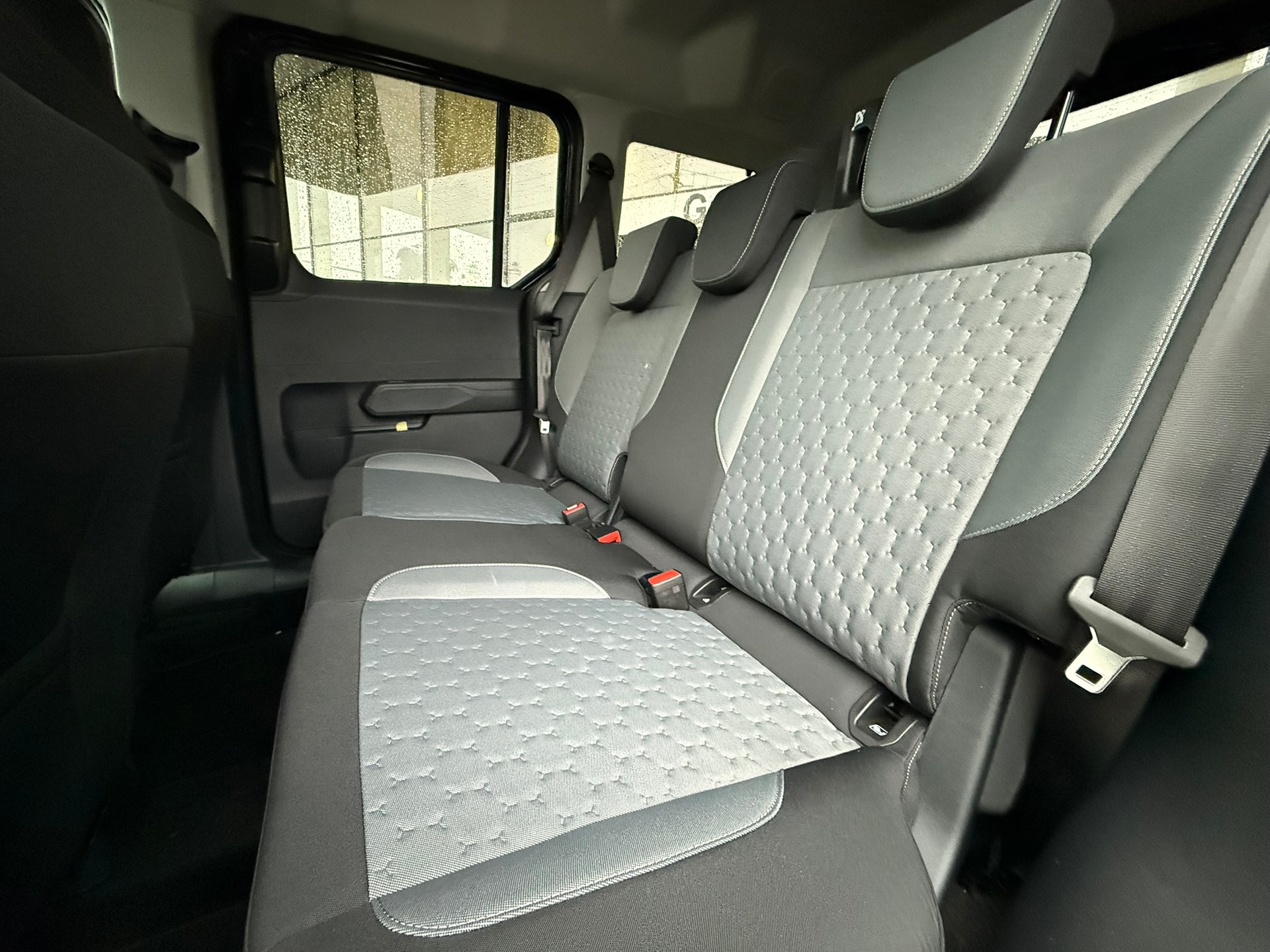 FORD Tourneo Courier 1.0 EcoBoost Titanium Automat-image-8
