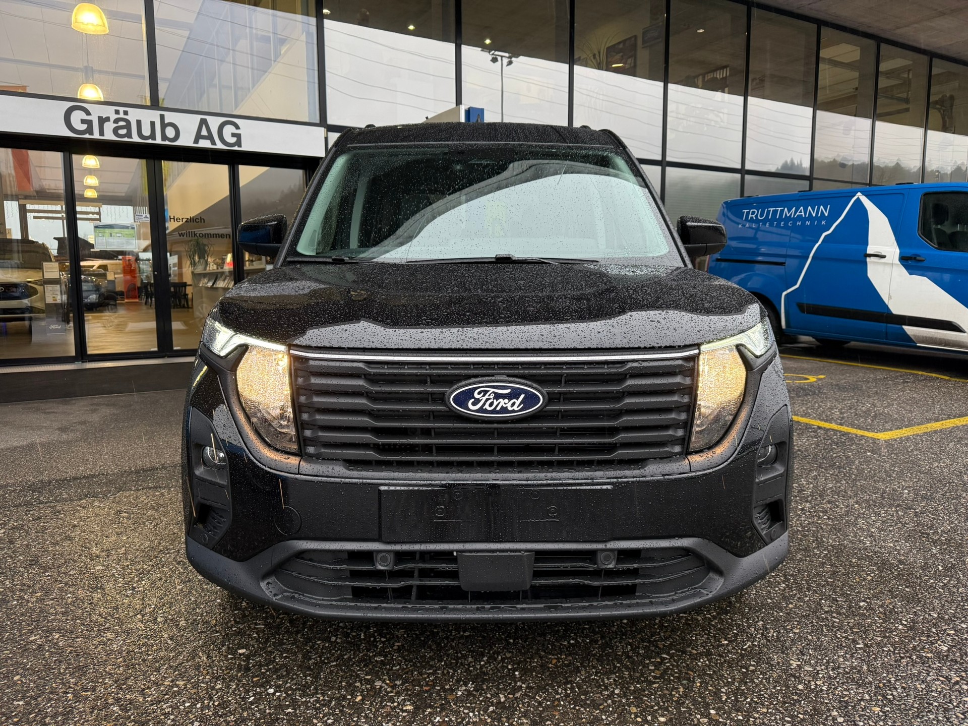 FORD Tourneo Courier 1.0 EcoBoost Titanium Automat-image-1