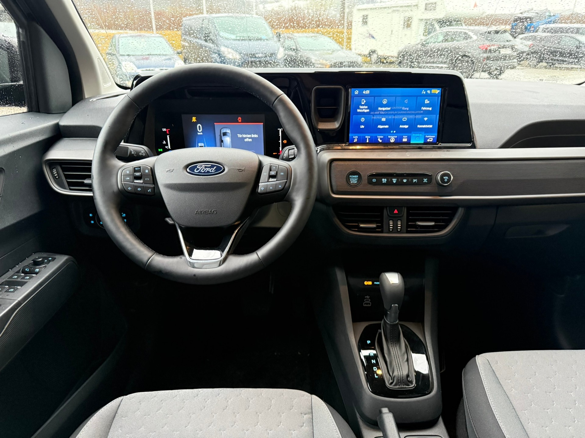 FORD Tourneo Courier 1.0 EcoBoost Titanium Automat-image-9